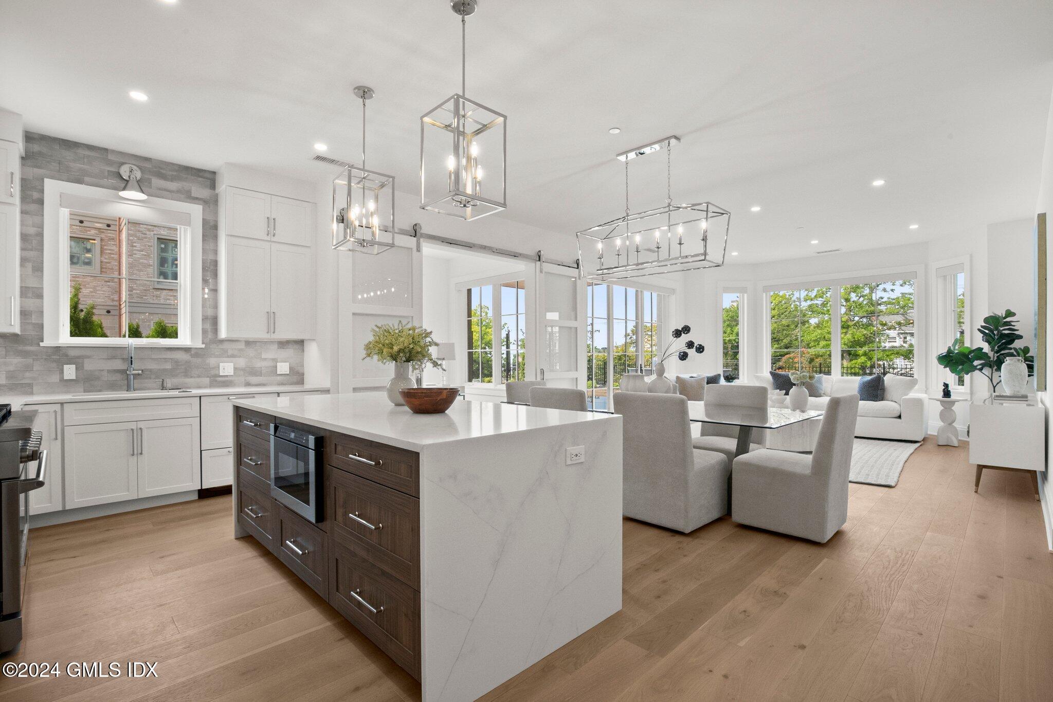 71 Havemeyer Place, 103 N