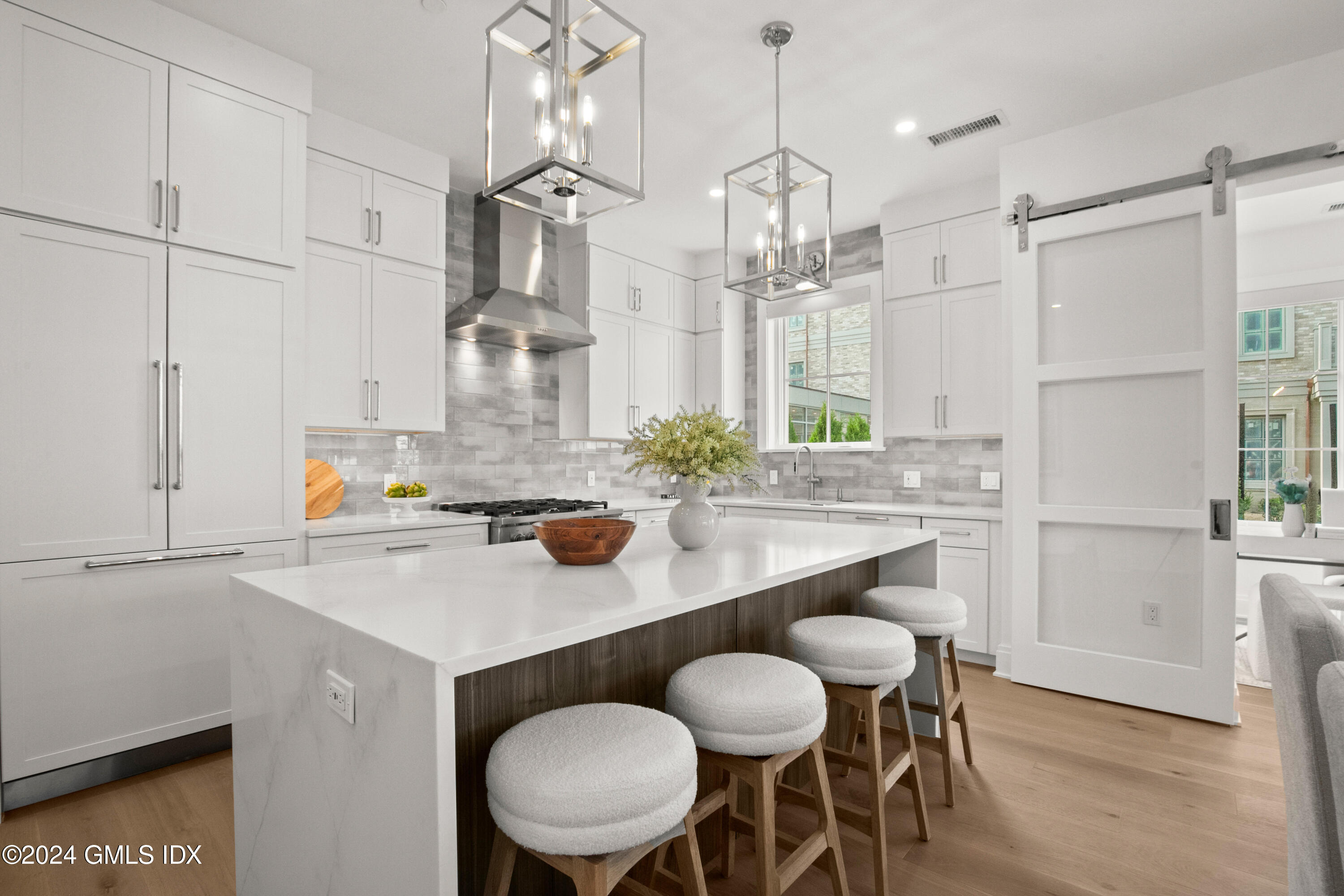 71 Havemeyer Place, 103 N