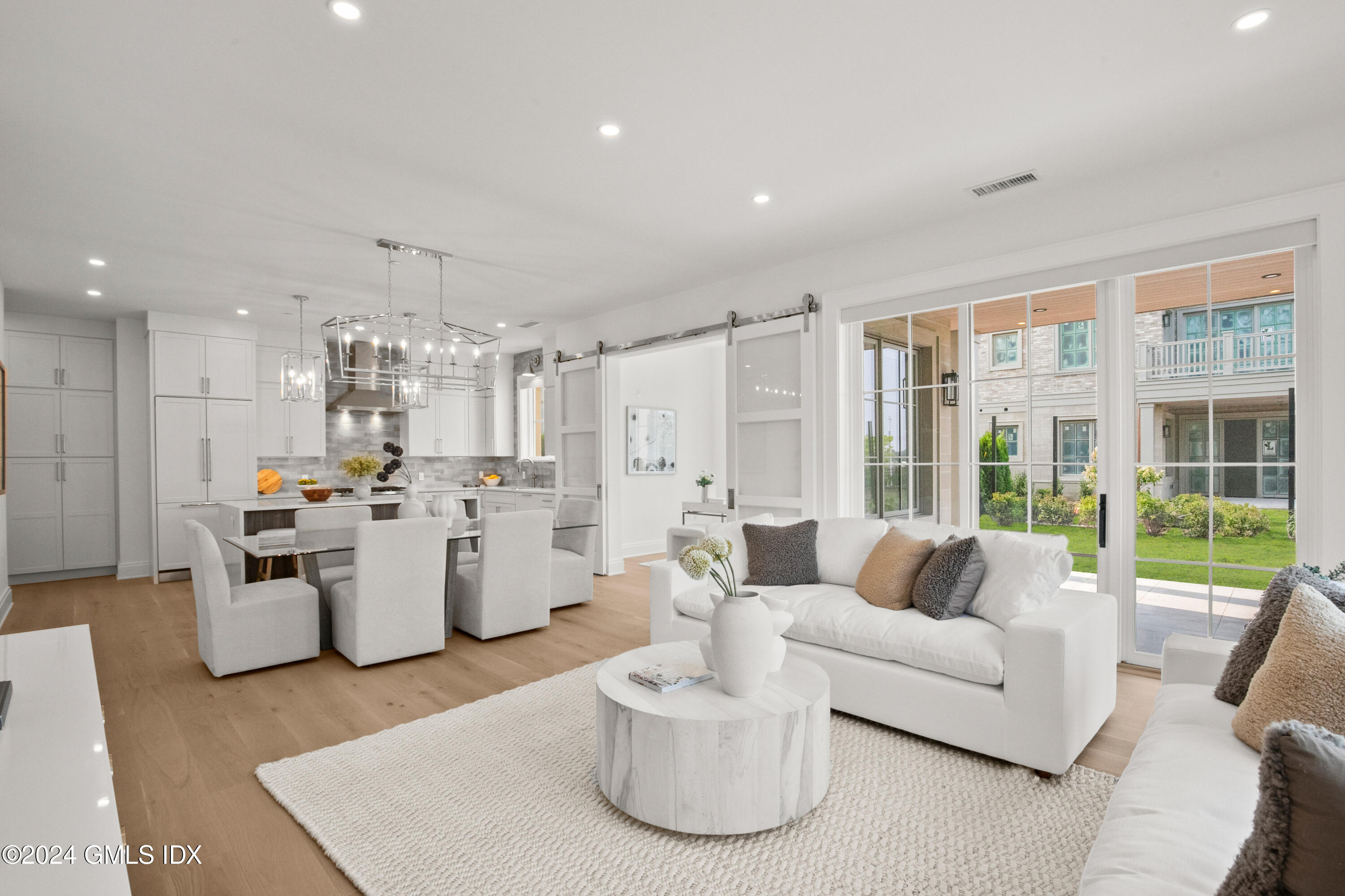 71 Havemeyer Place, 103 N