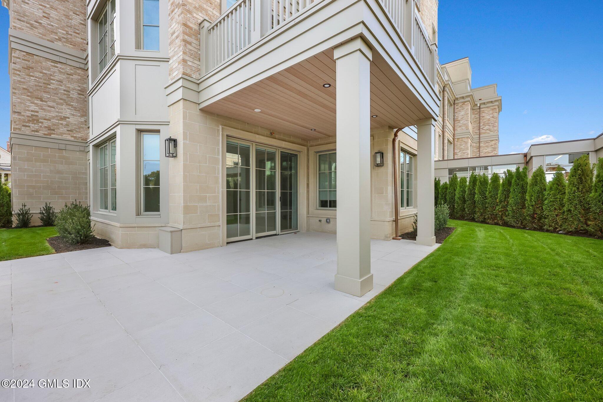 71 Havemeyer Place, 103 N