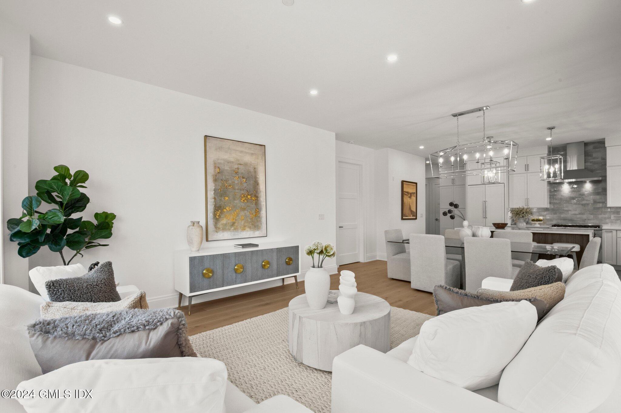 71 Havemeyer Place, 103 N