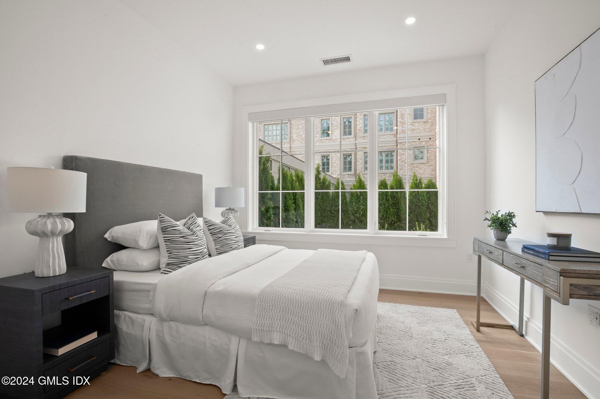 71 Havemeyer Place, 103 N