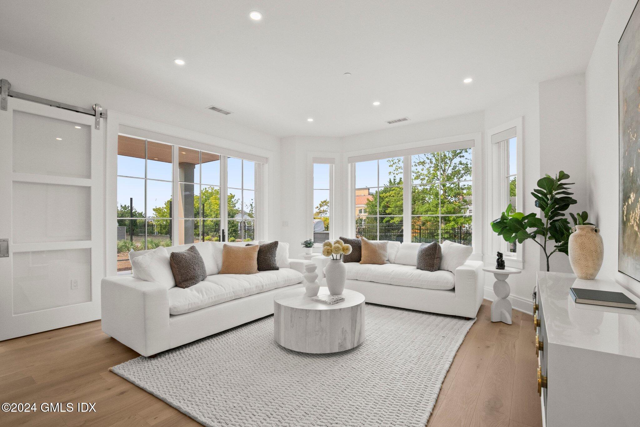 71 Havemeyer Place, 103 N