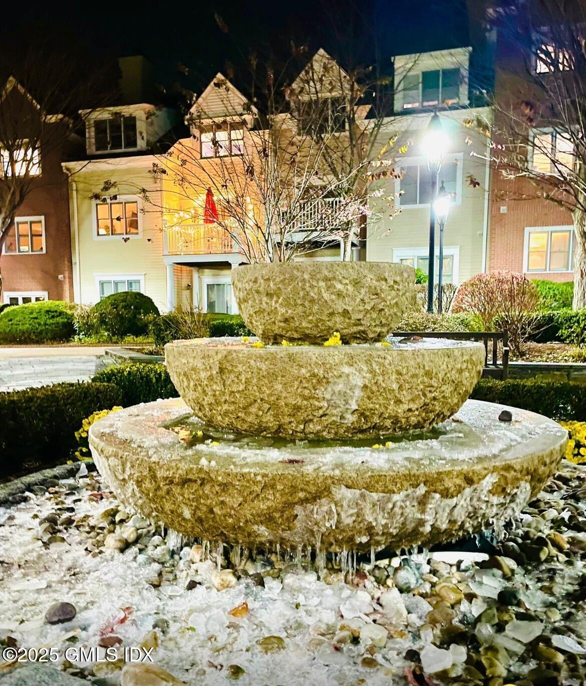 51 Forest Avenue, 22