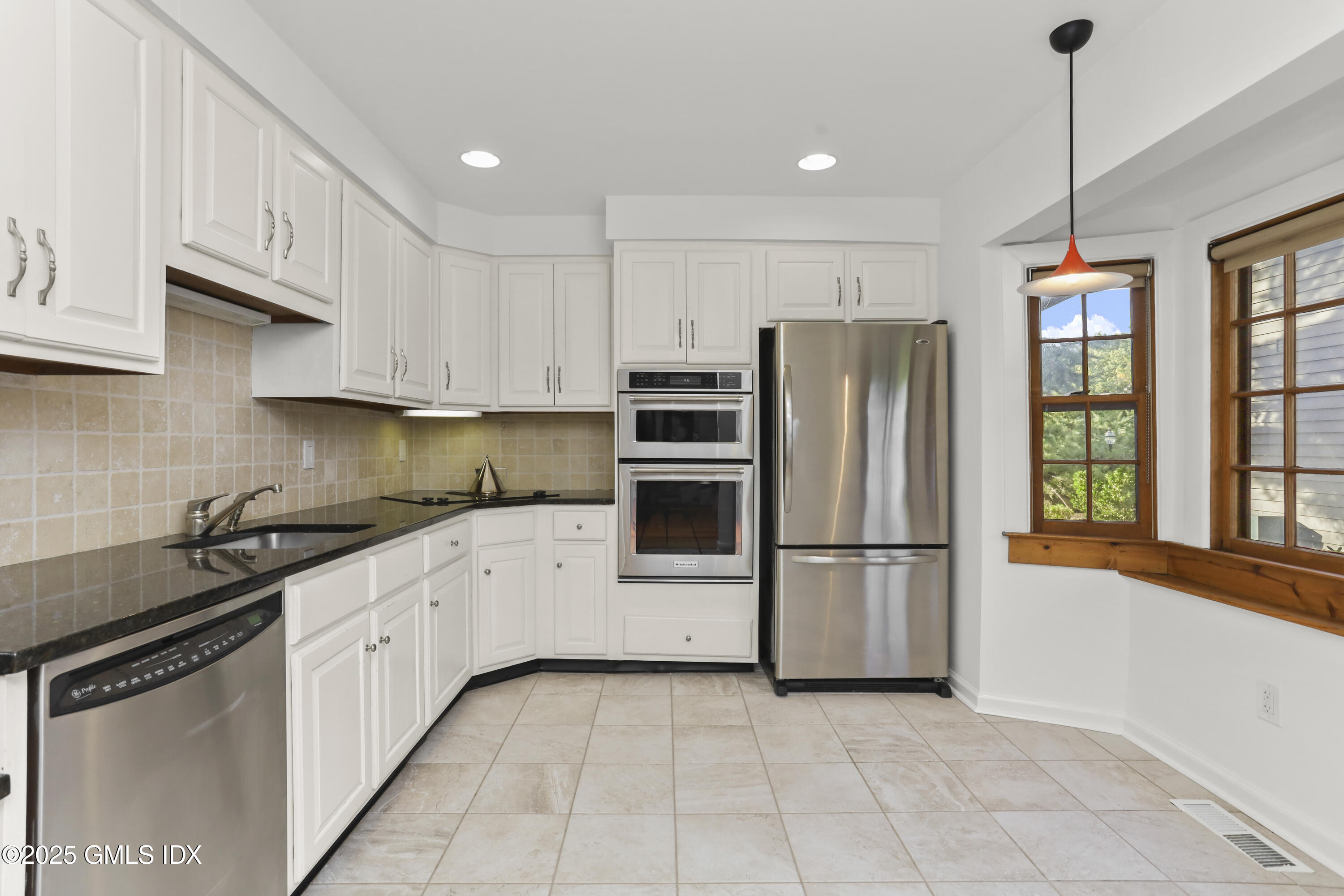 49 Indian Harbor Drive, 9