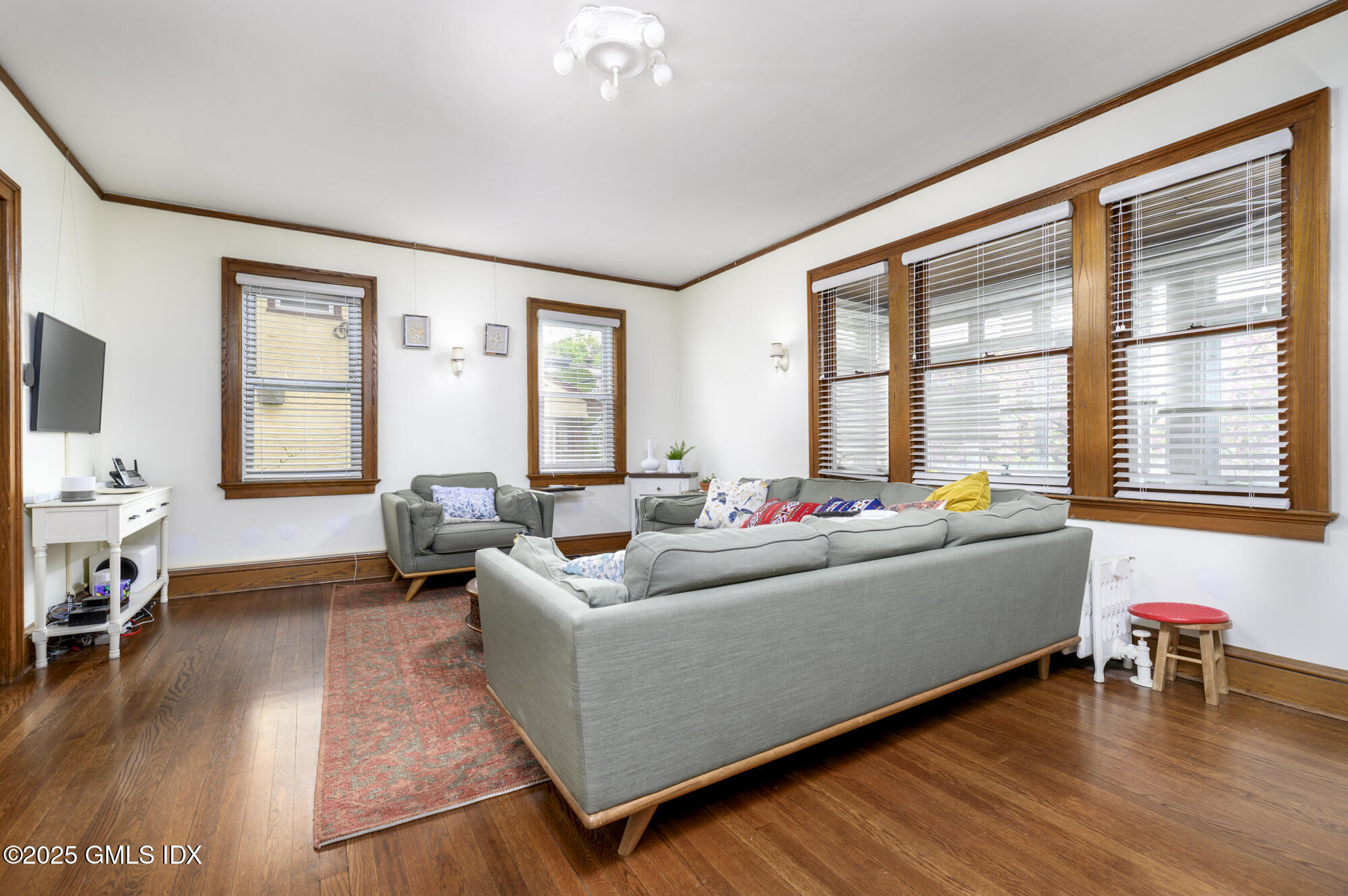 291 Delavan Avenue