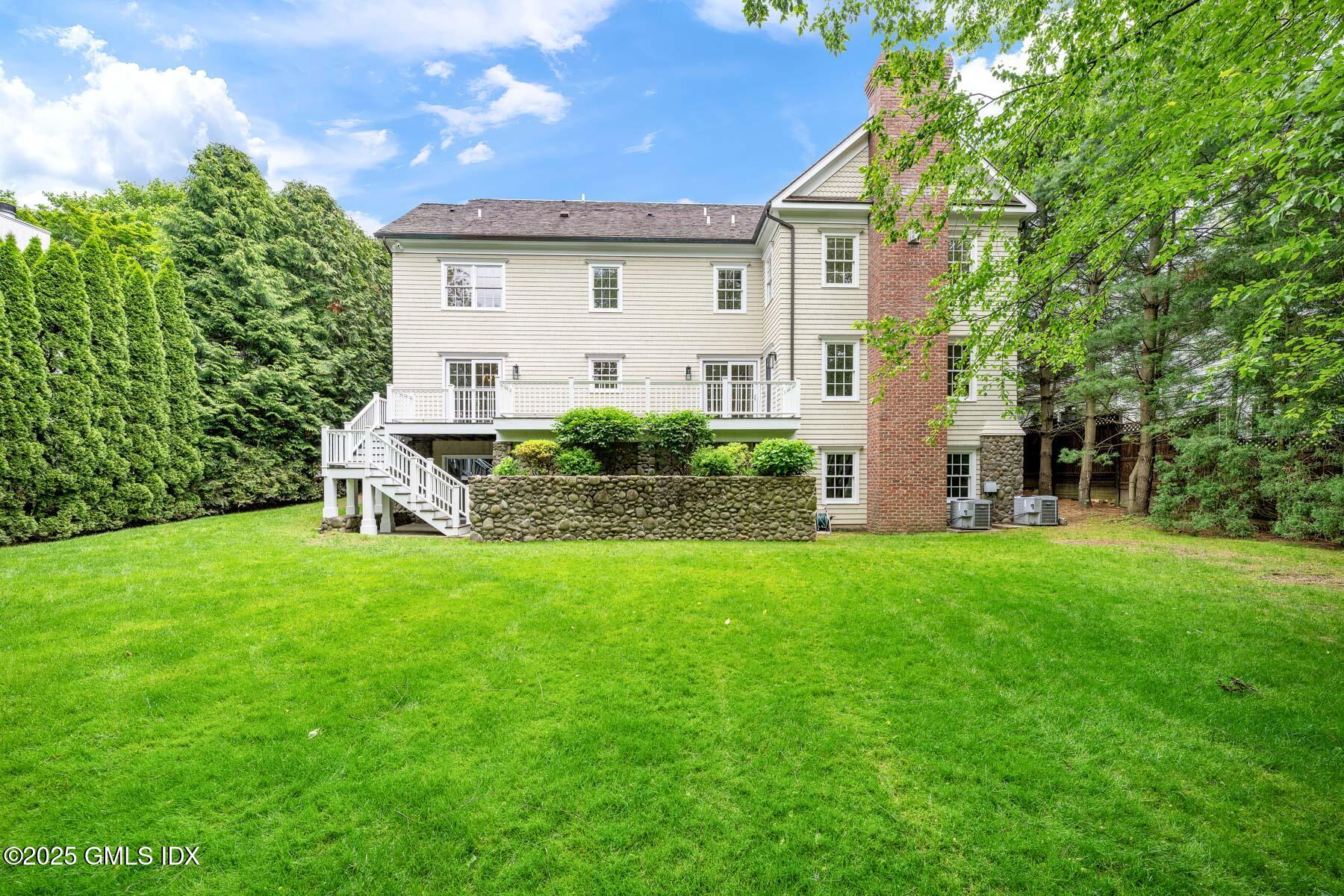 52 Breezemont Avenue, Riverside