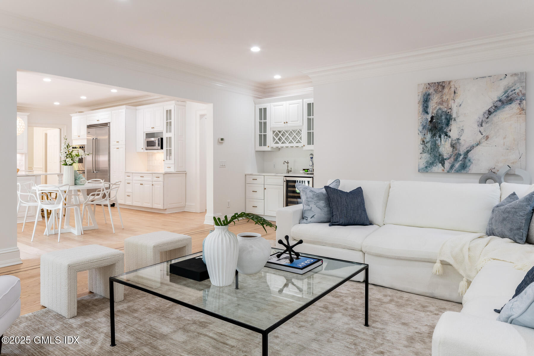 52 Breezemont Avenue, Riverside