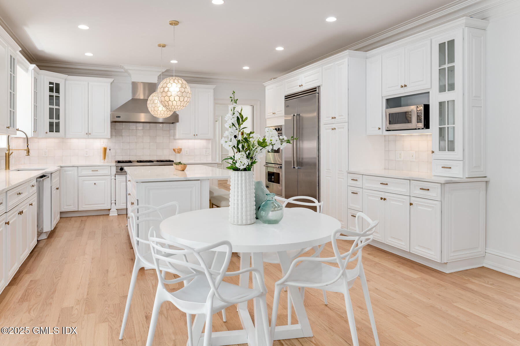 52 Breezemont Avenue, Riverside