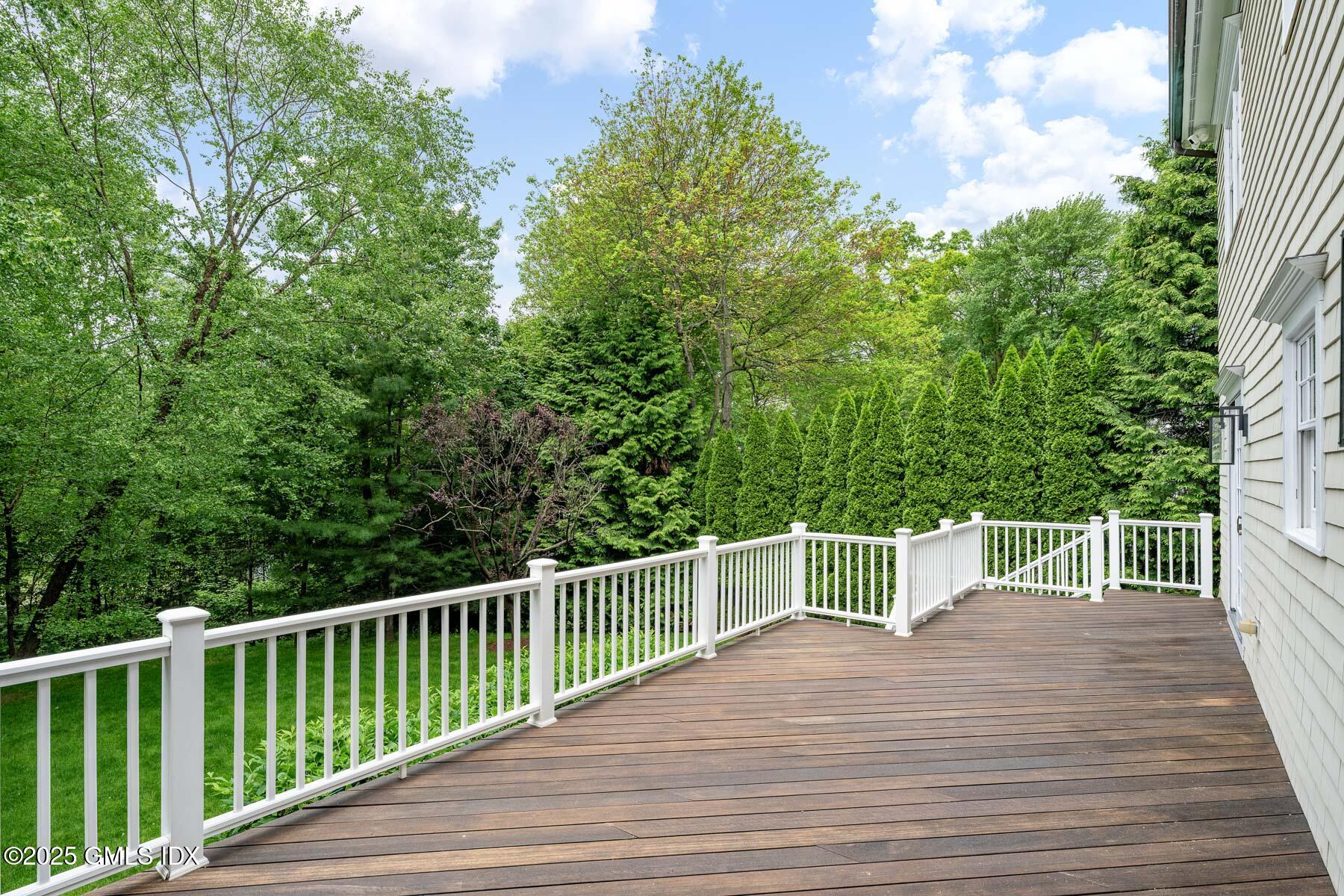 52 Breezemont Avenue, Riverside