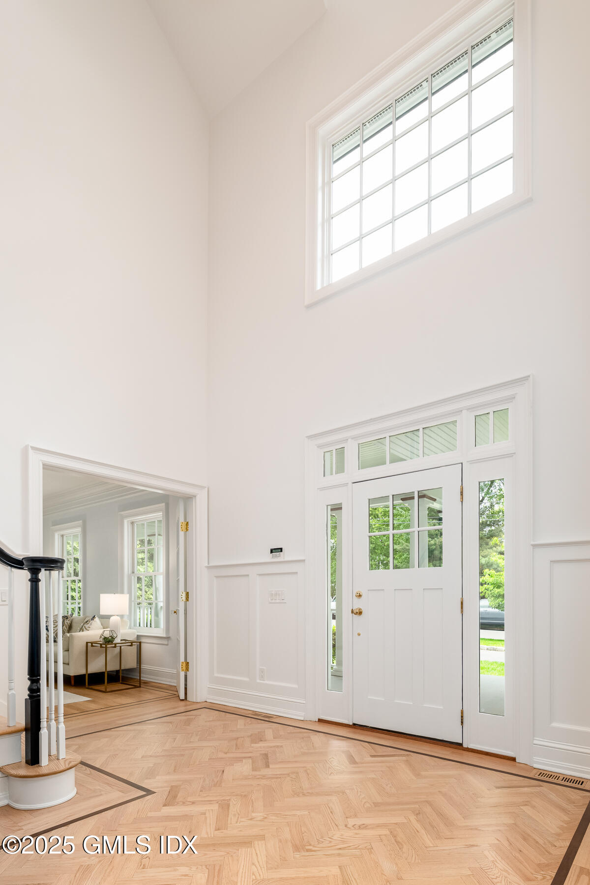 52 Breezemont Avenue, Riverside