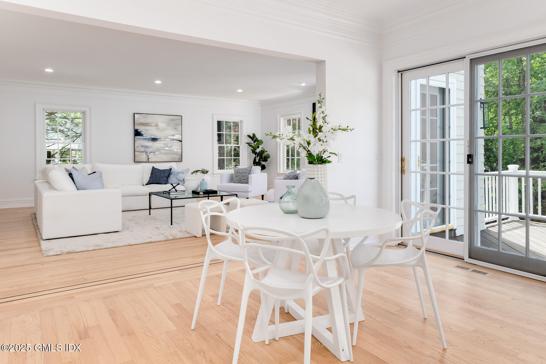 52 Breezemont Avenue, Riverside