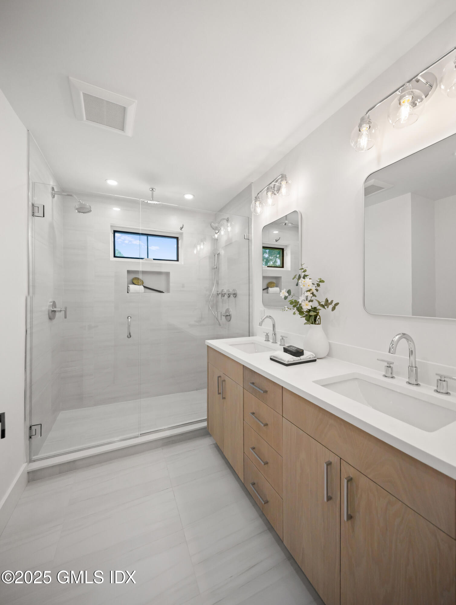 24 Homestead Lane, B