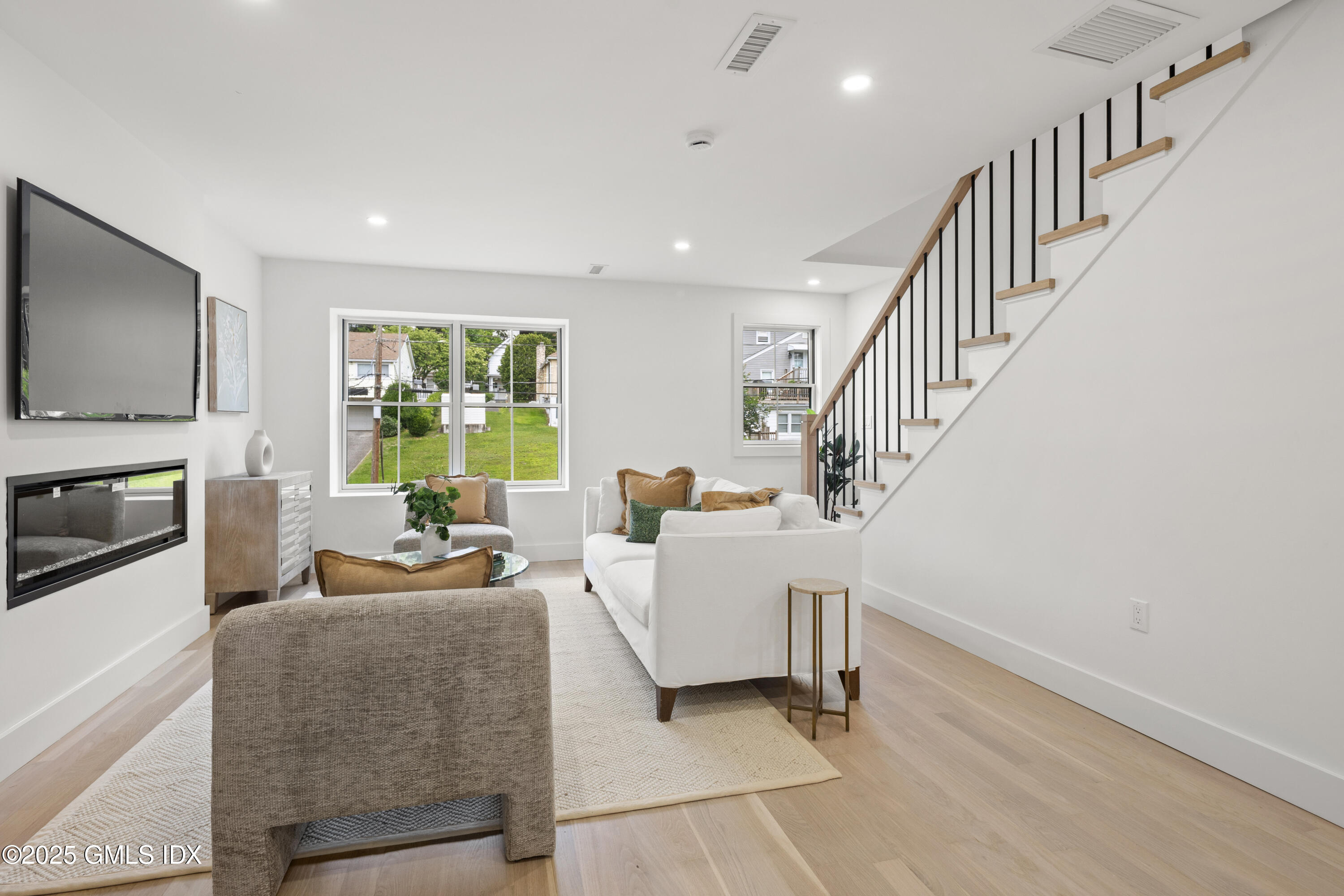 24 Homestead Lane, B