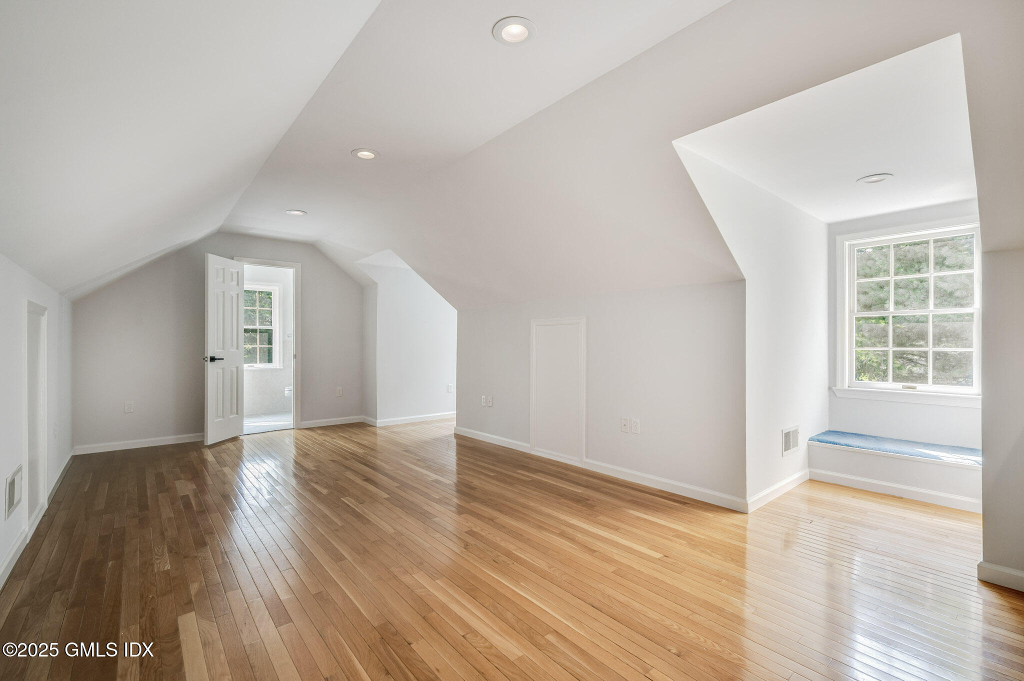 12 Hickory Drive, B
