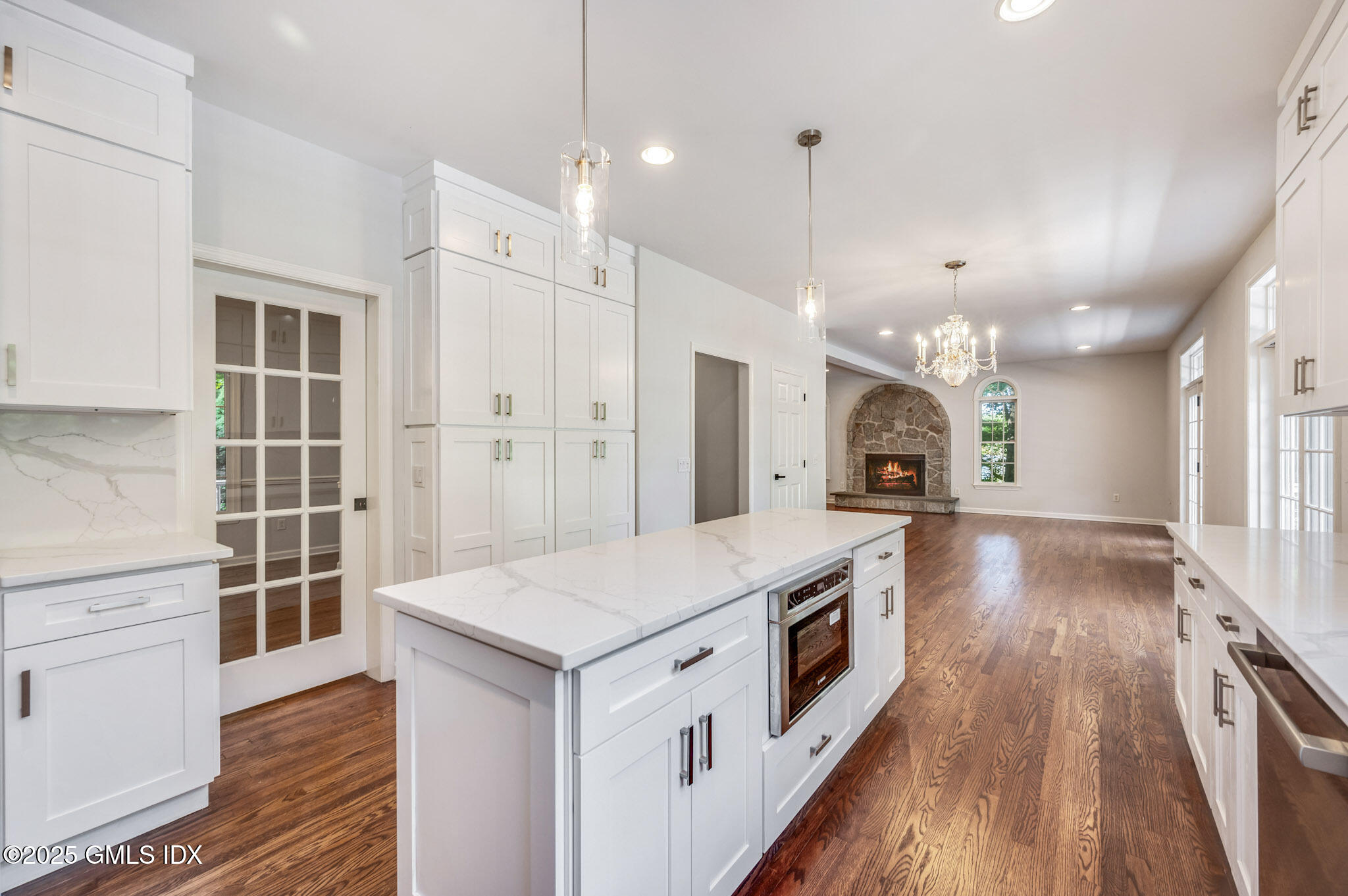 12 Hickory Drive, B