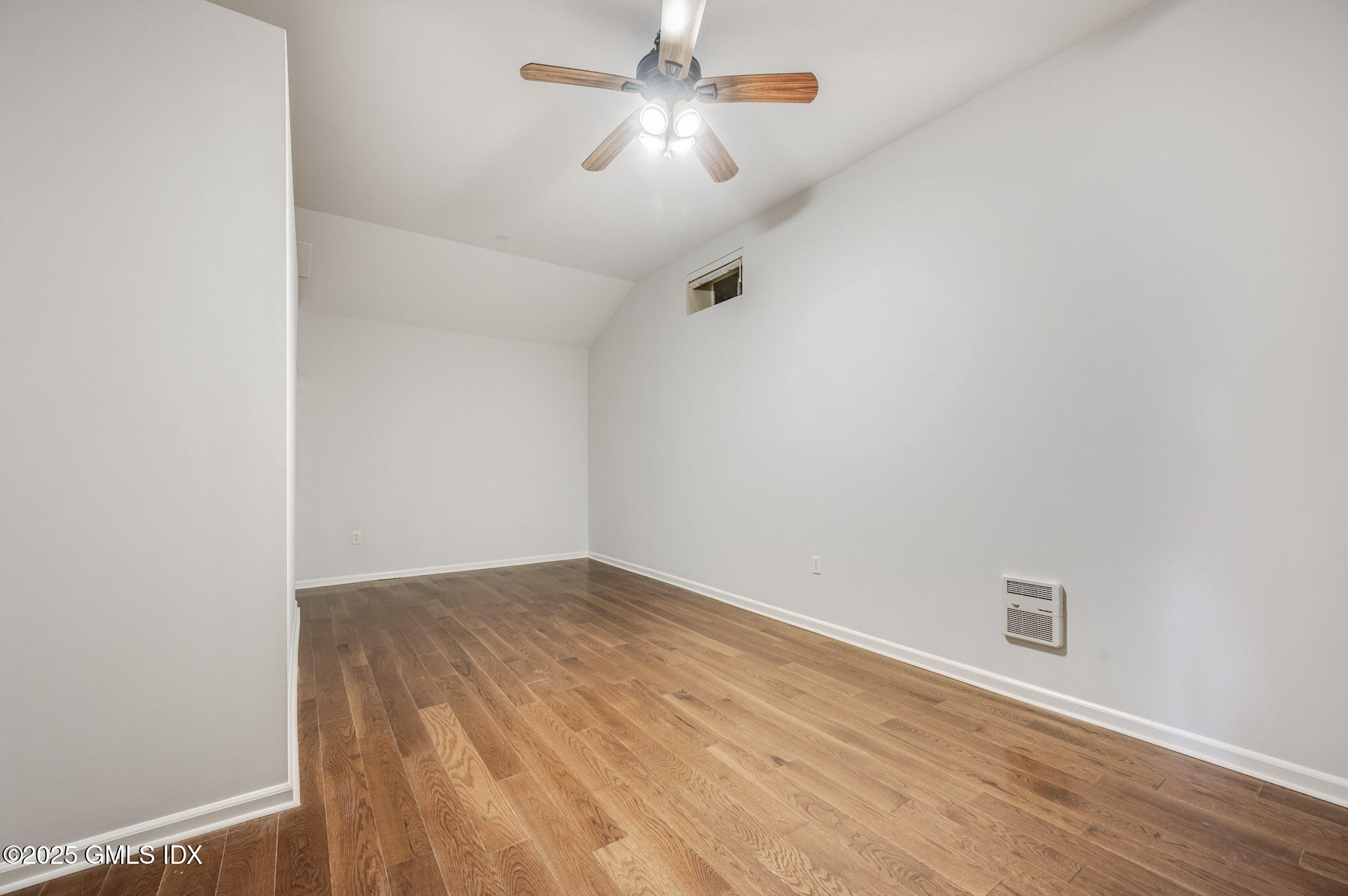 12 Hickory Drive, B