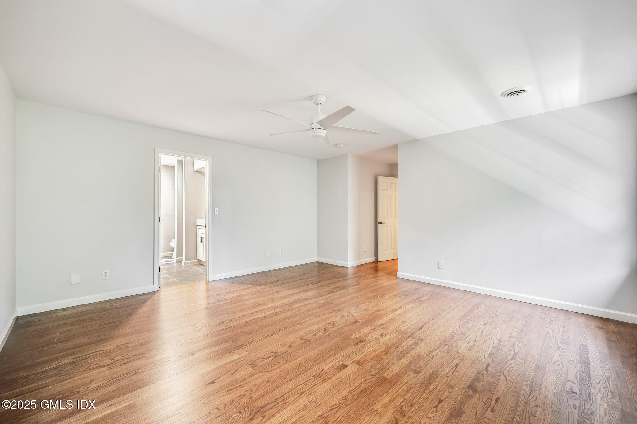 12 Hickory Drive, B