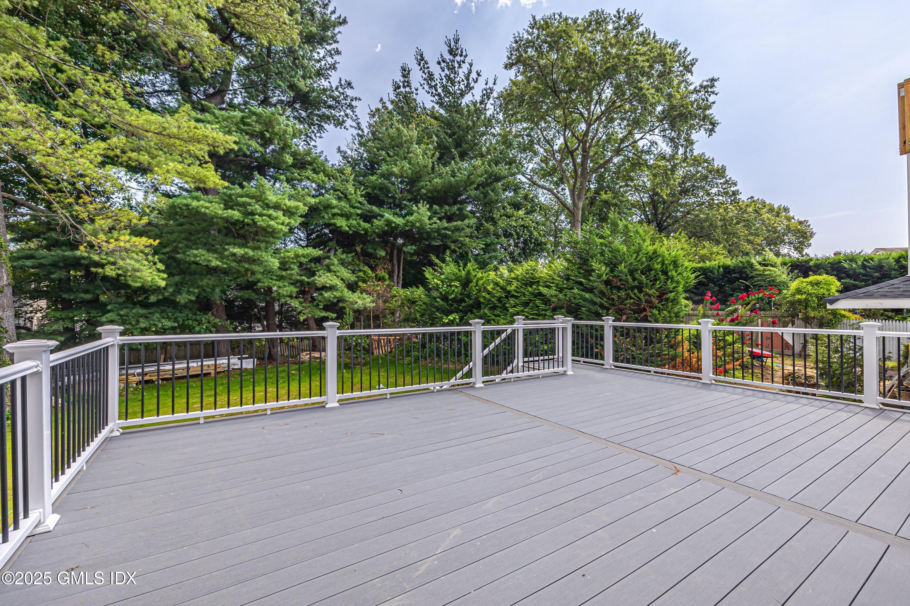 20 Sound Beach Avenue