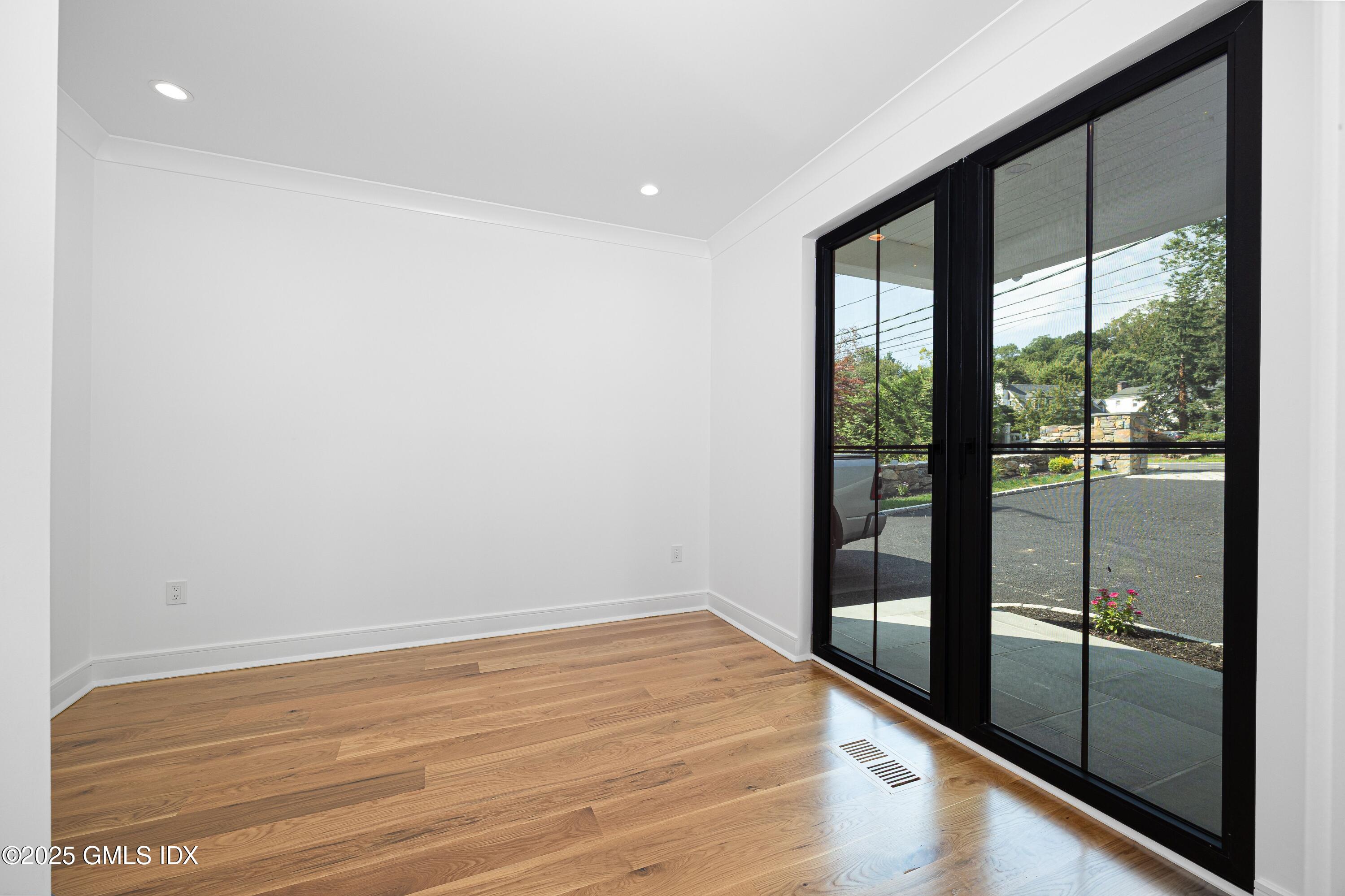 20 Sound Beach Avenue