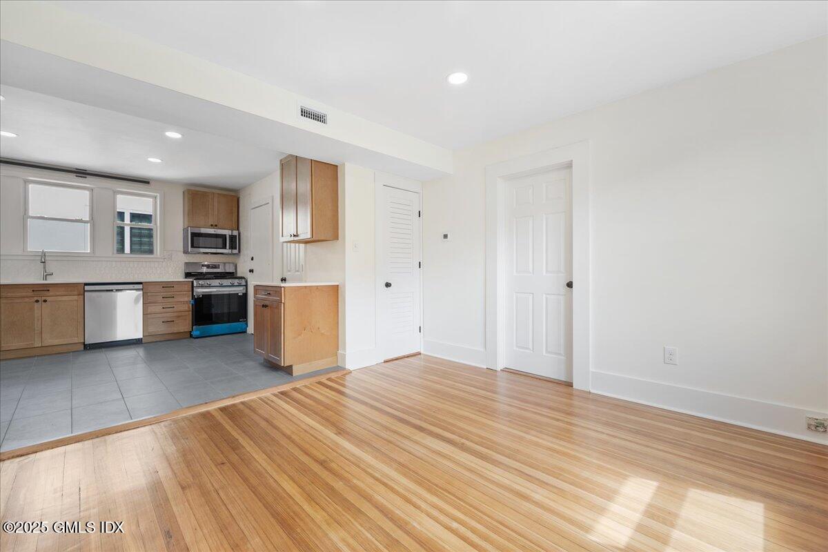 46 RICHLAND Road, 2
