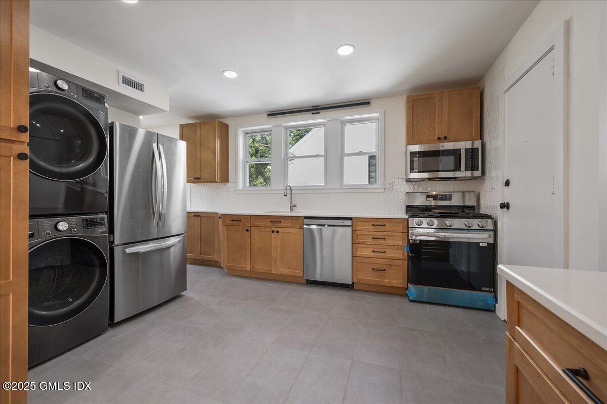 46 RICHLAND Road, 2