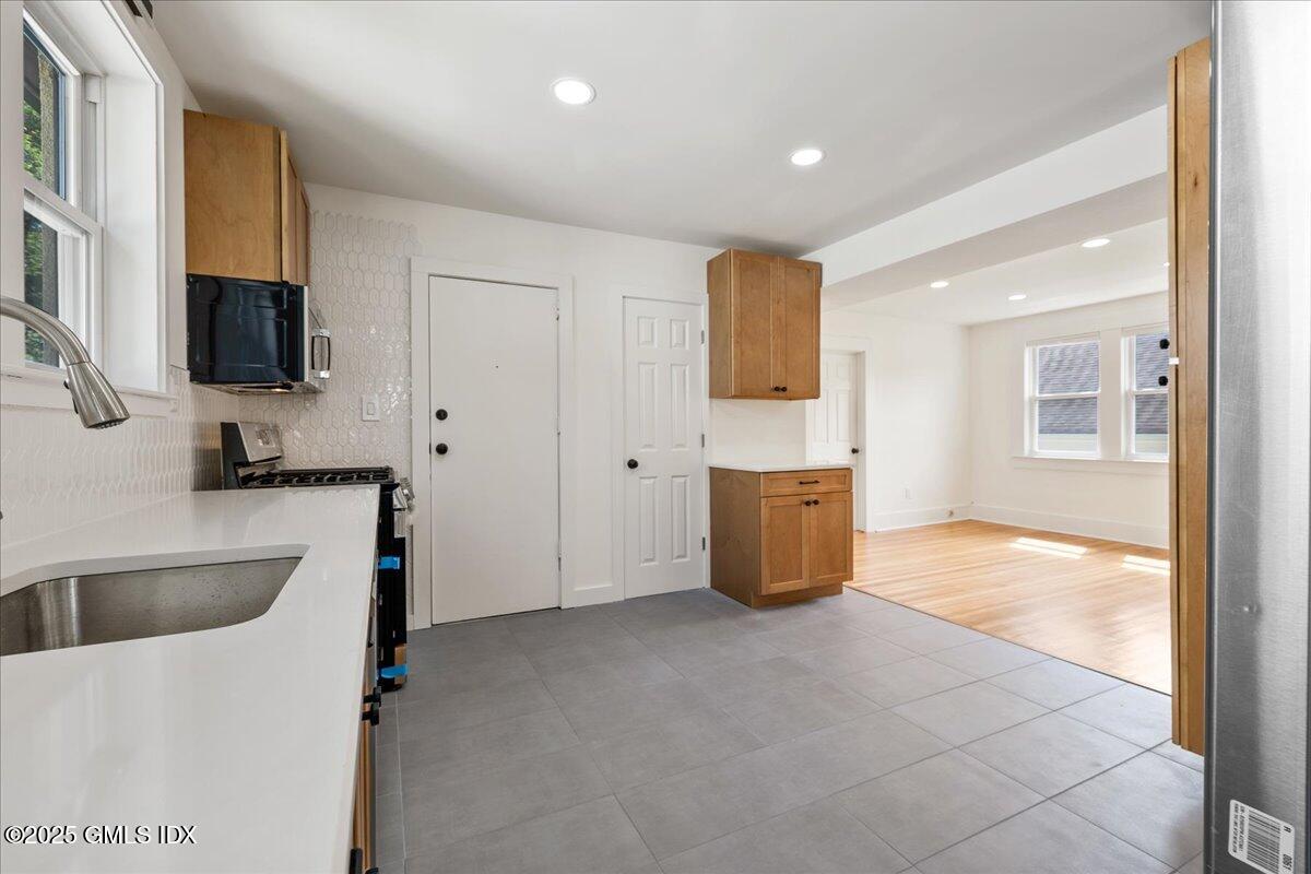 46 RICHLAND Road, 2