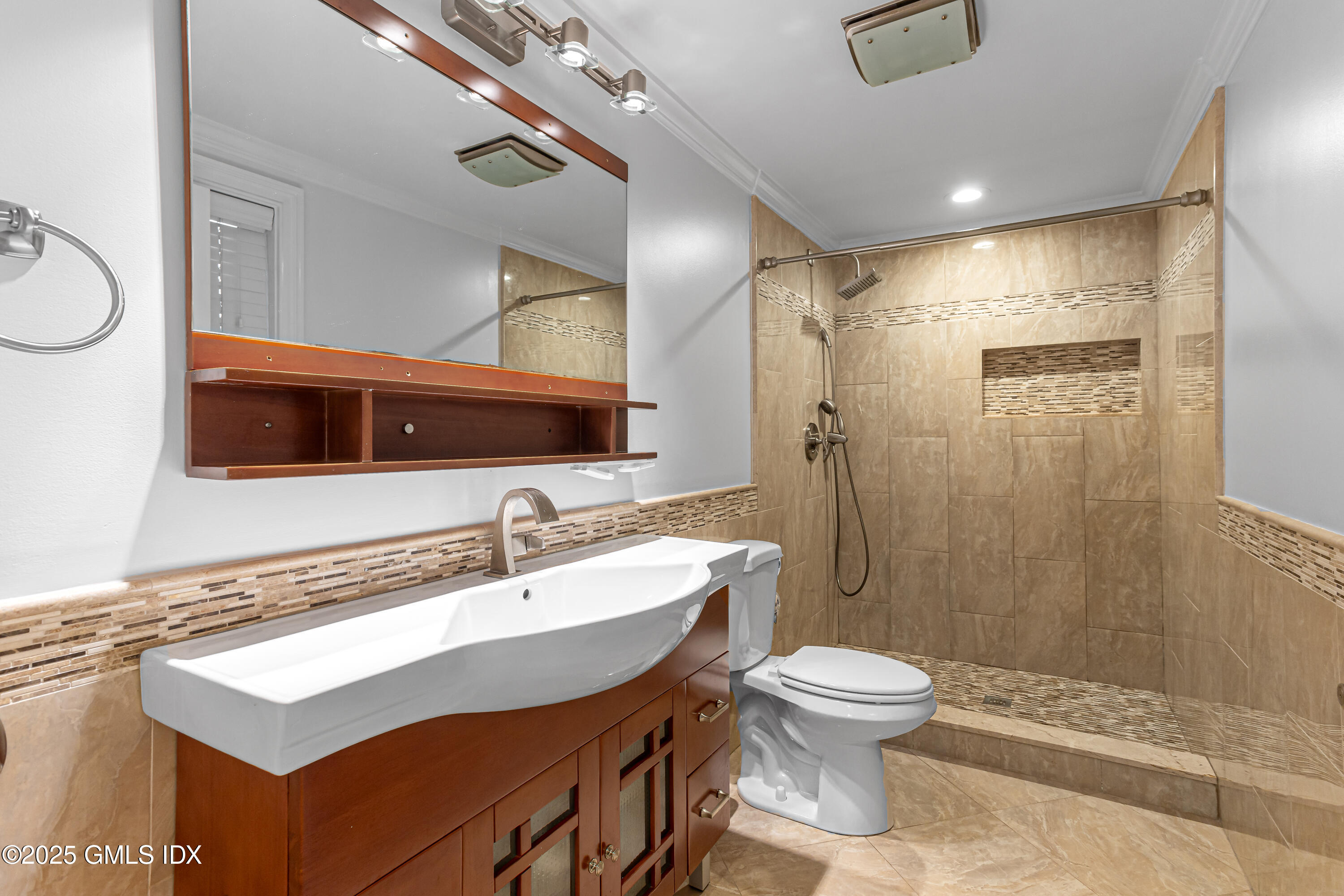 2 Ivy Street, Greenwich