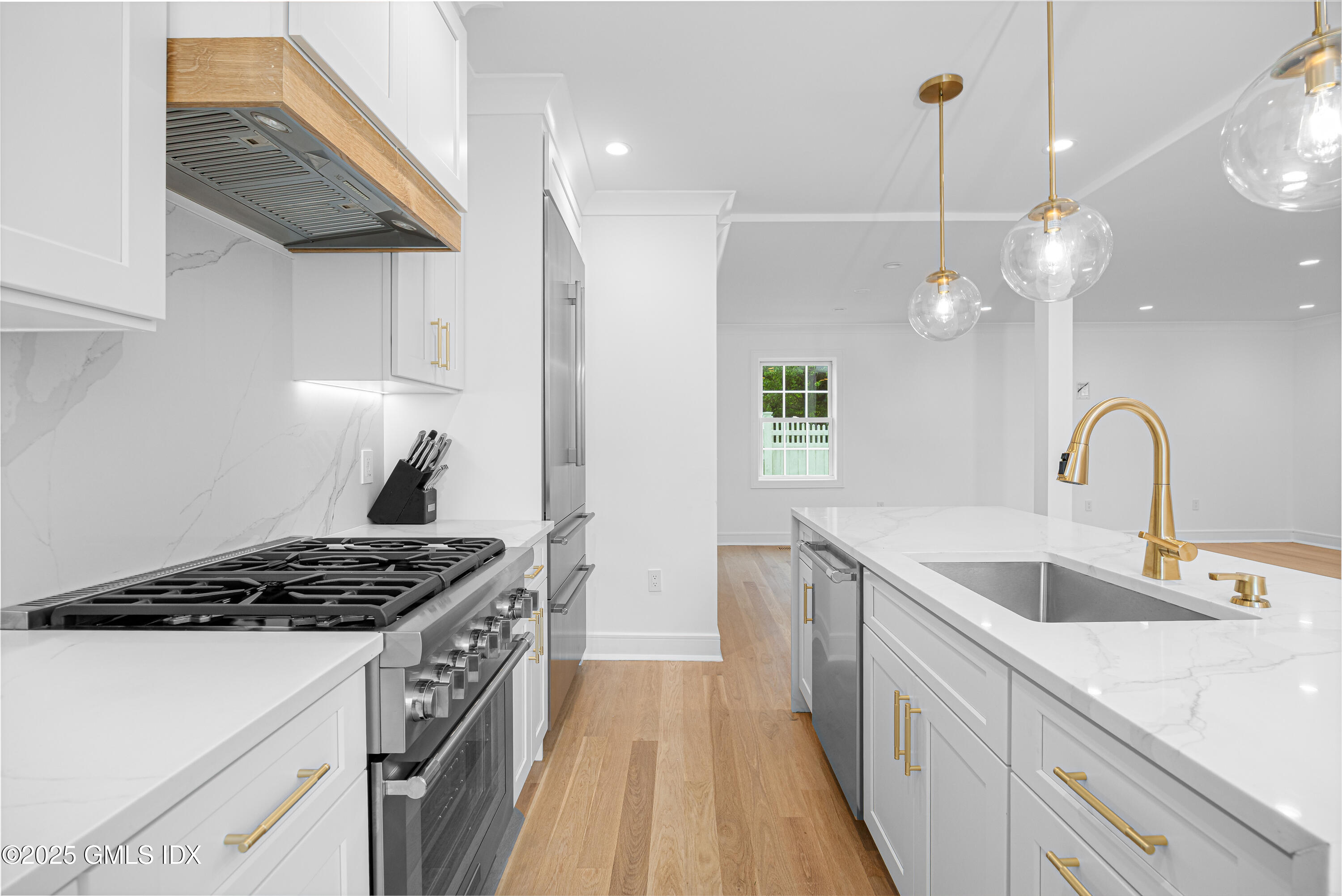 82 Josephine Evaristo Avenue