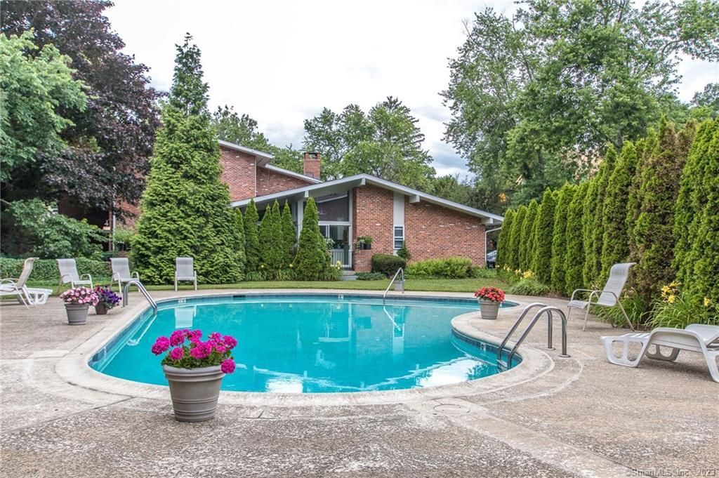 54 Mill Hill Road 54