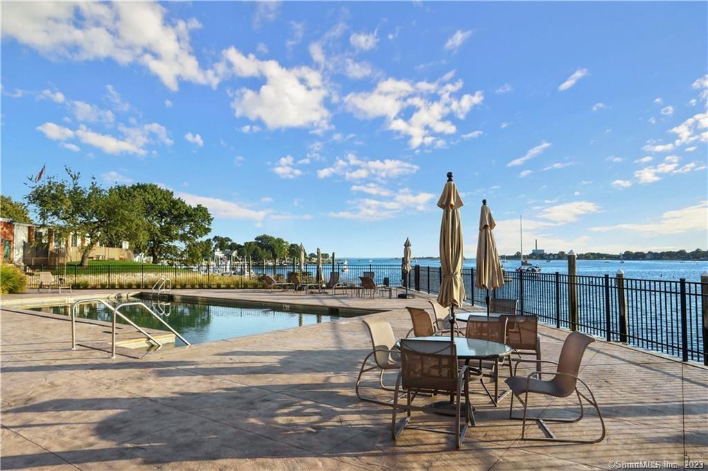 100 Seaview Avenue 2A