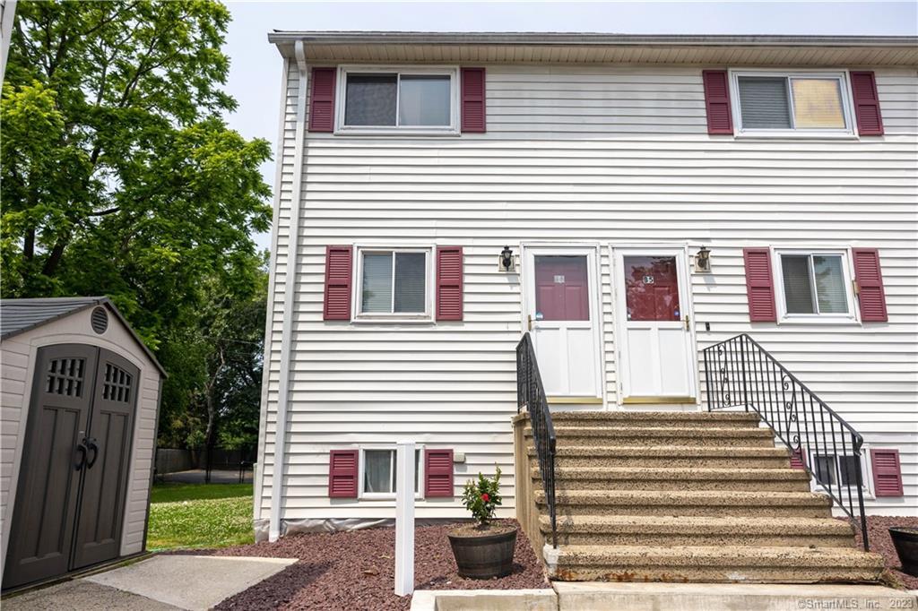 460 Burritt Street 6B