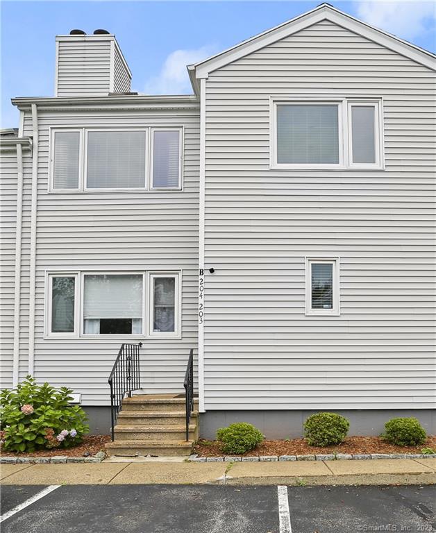 1492 Capitol Avenue B204