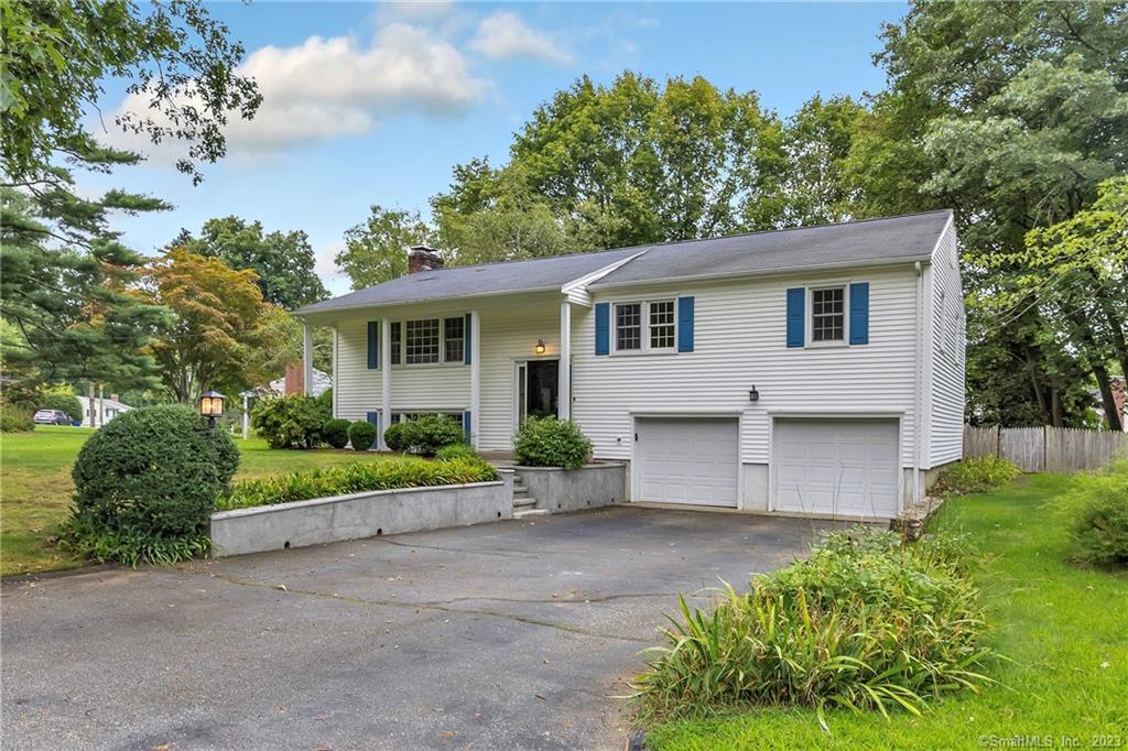 4 Cranbury Woods Road