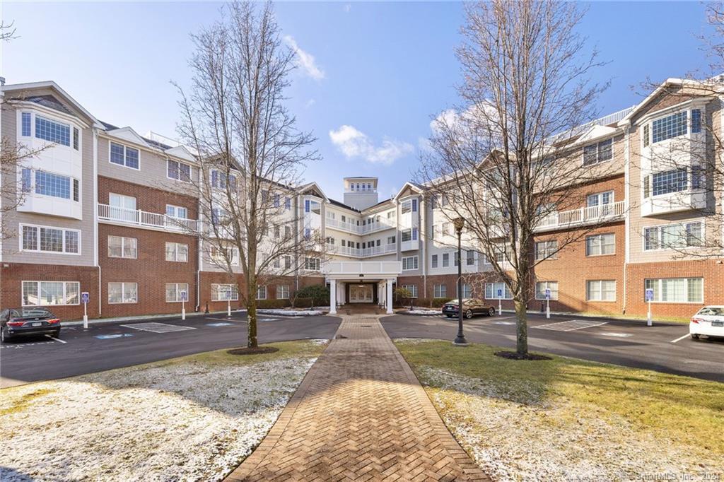 1 King Philip Drive 316