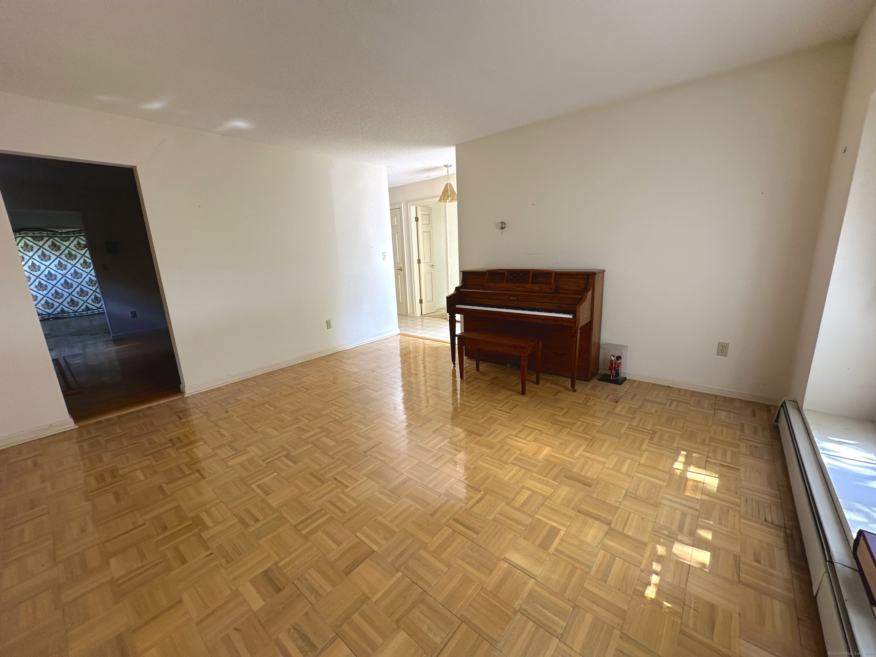 33 Robin Hill Lane