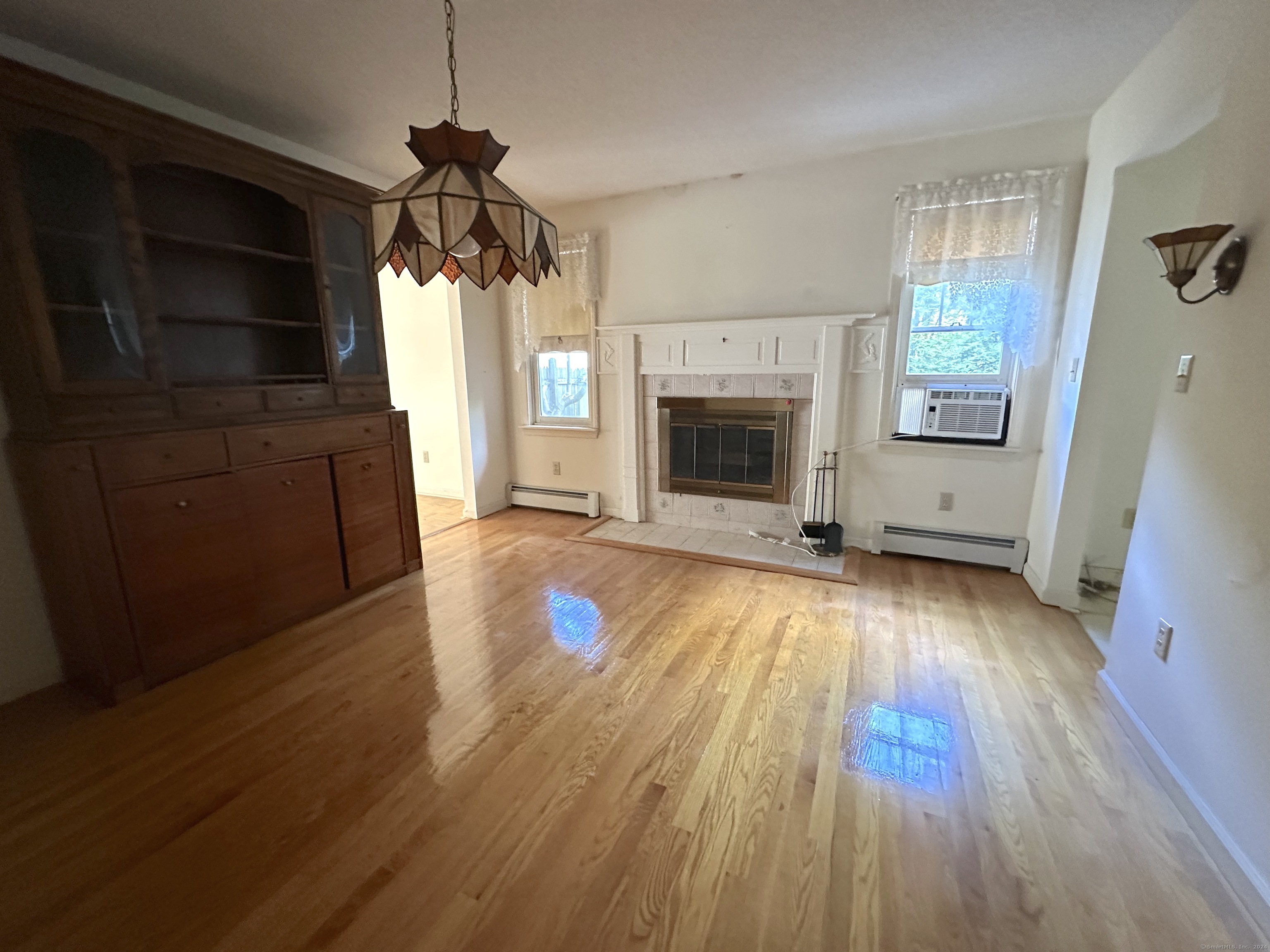 33 Robin Hill Lane