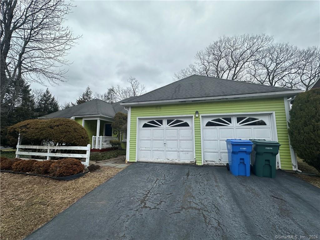 33 Robin Hill Lane