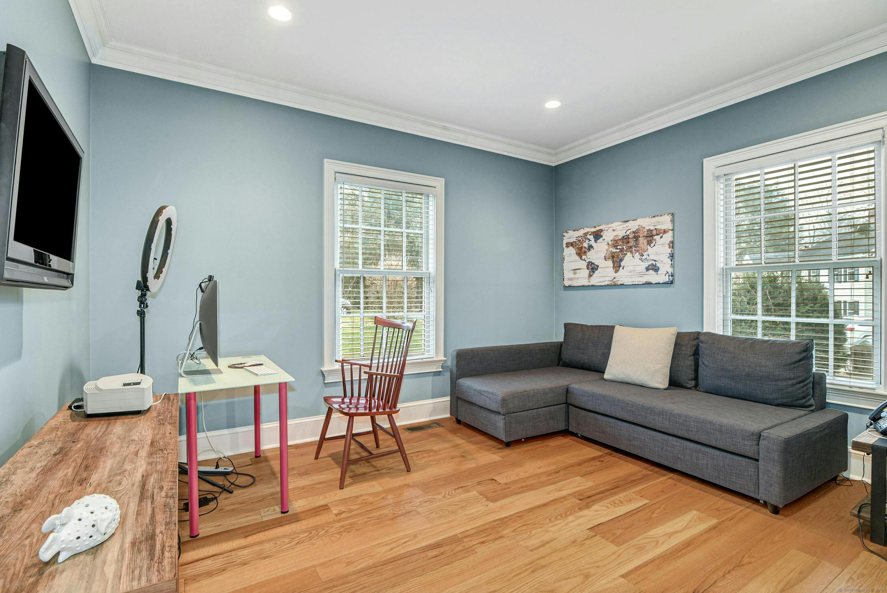 129 West Meadow Road