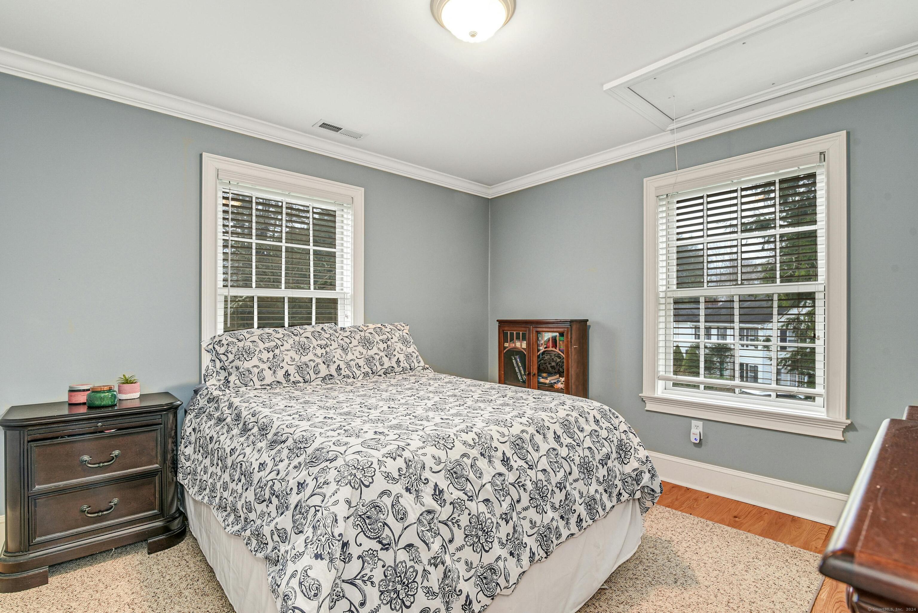 129 West Meadow Road