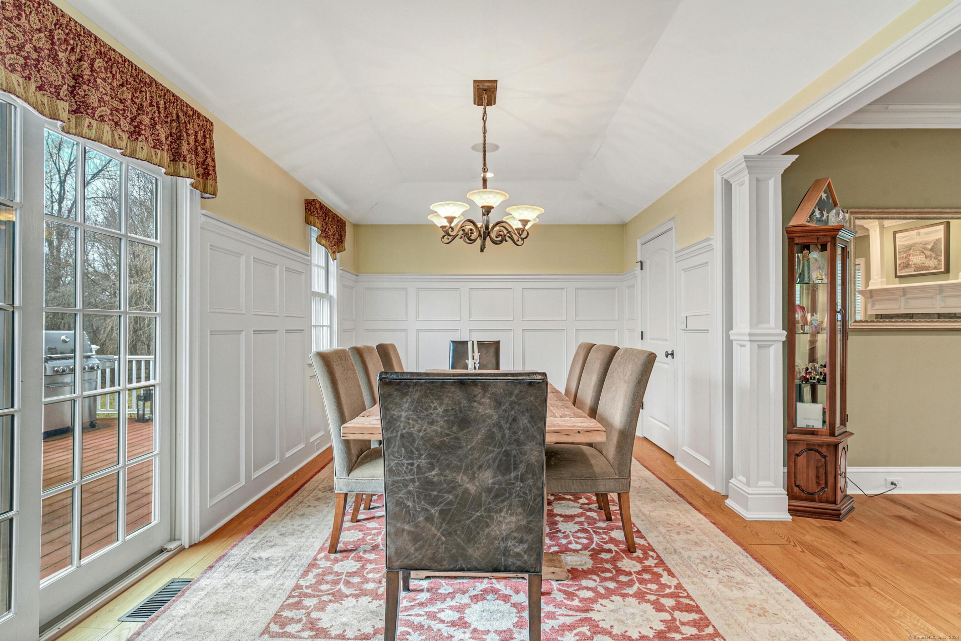 129 West Meadow Road
