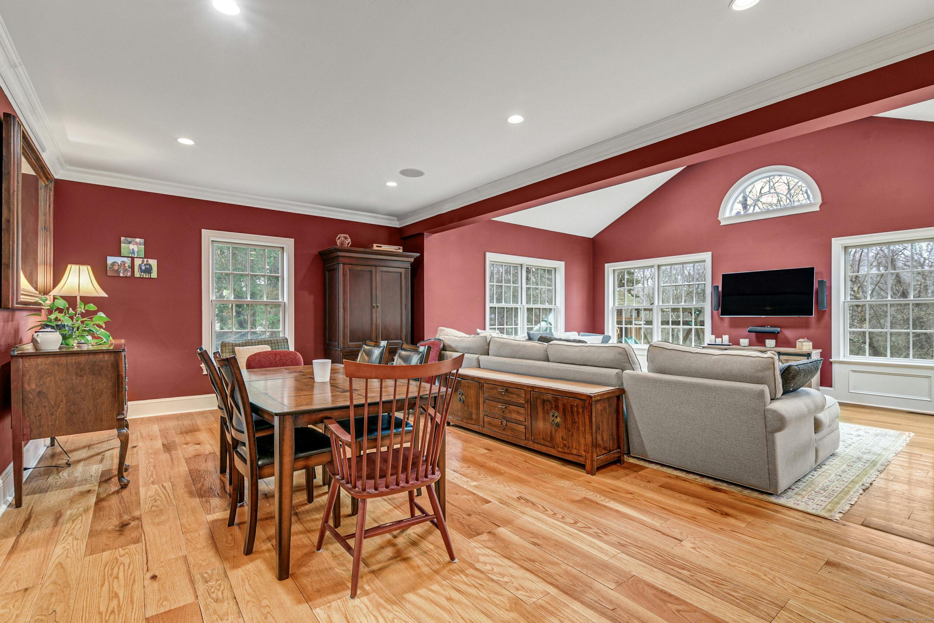 129 West Meadow Road