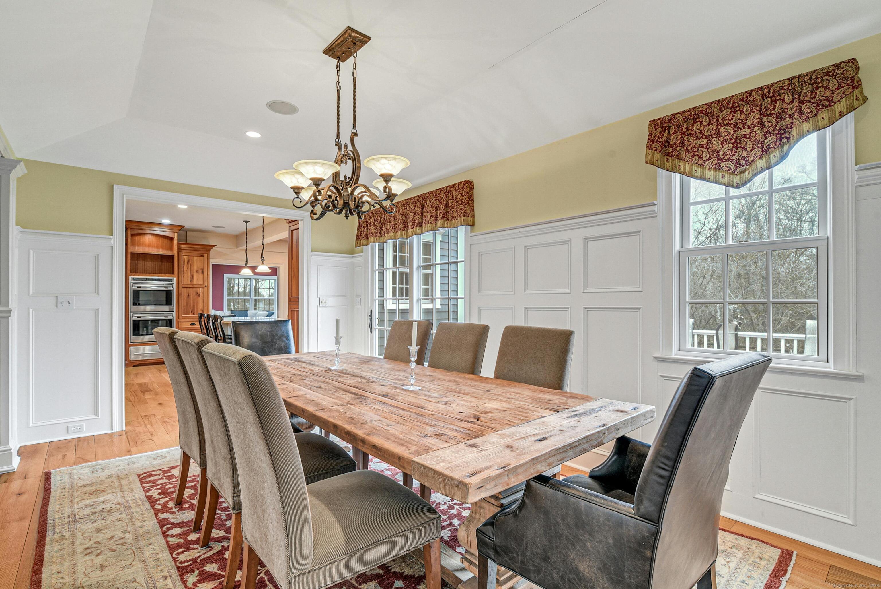 129 West Meadow Road