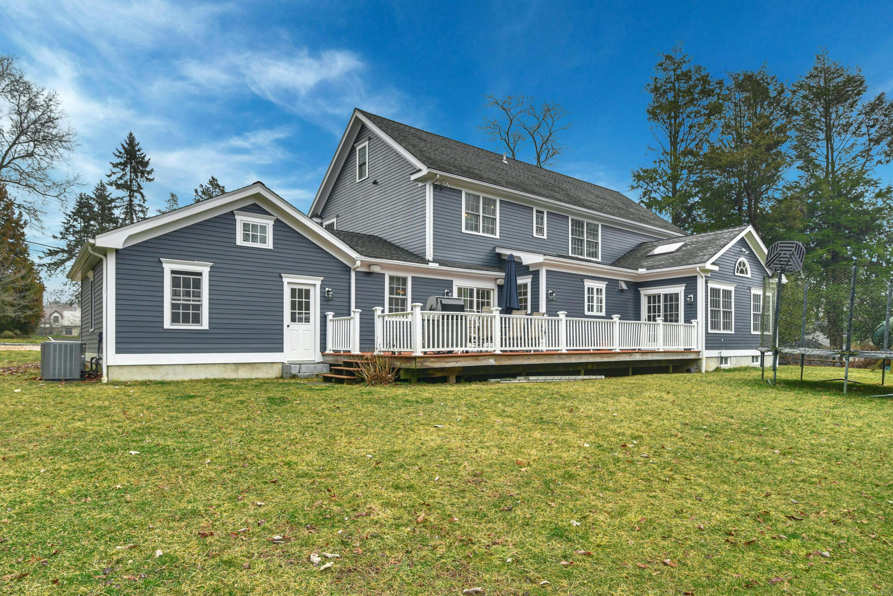 129 West Meadow Road