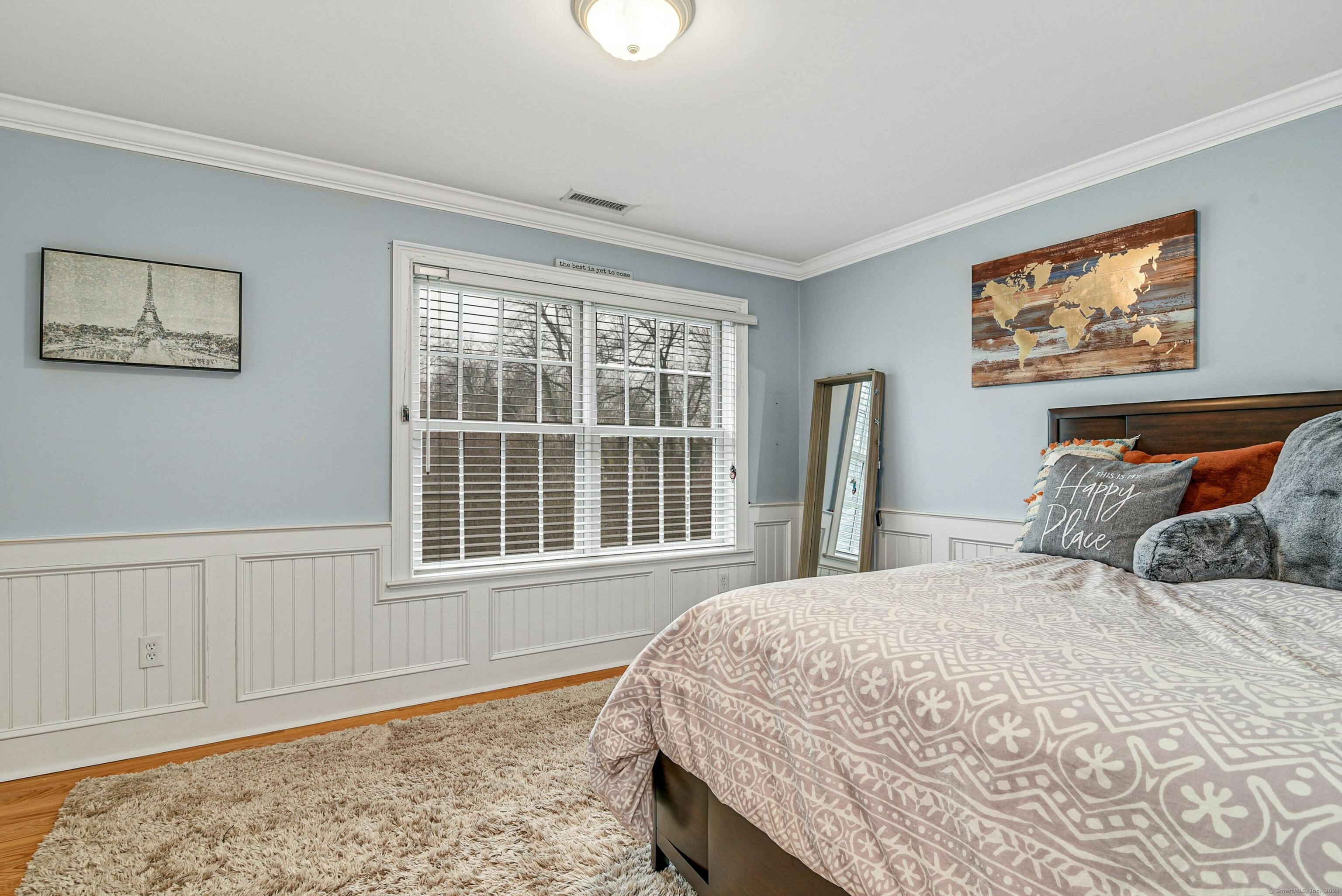 129 West Meadow Road