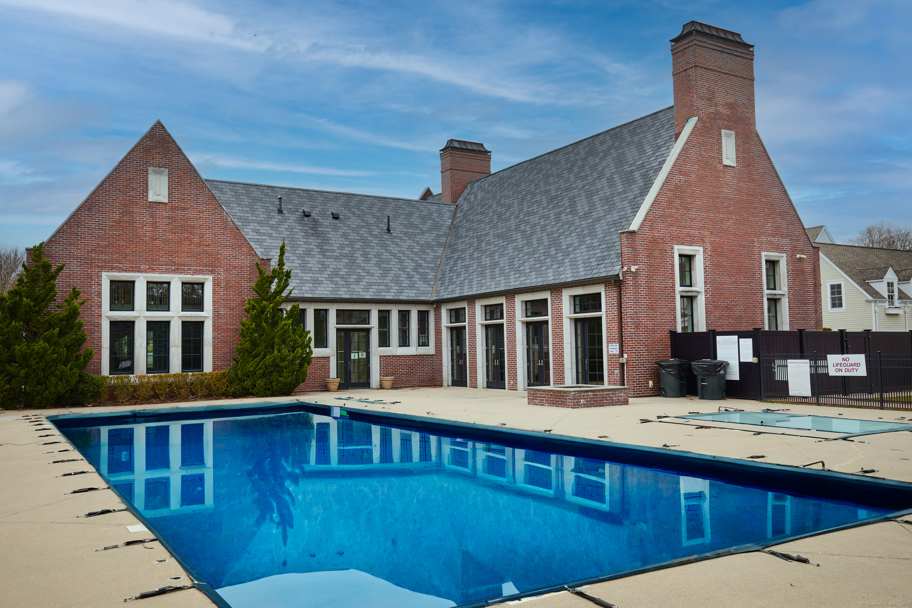 77 Havemeyer Lane 415