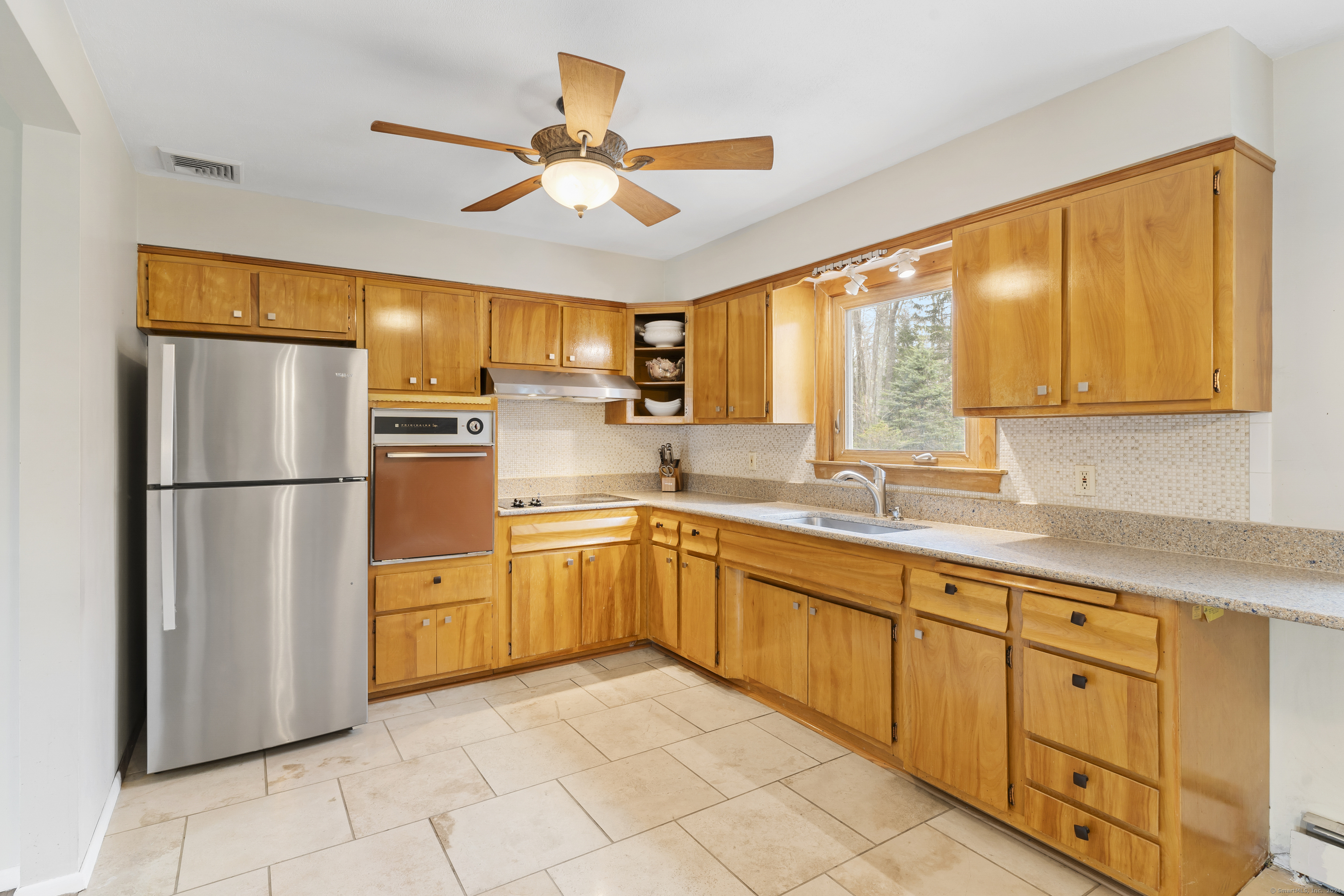 2 Fieldstone Drive
