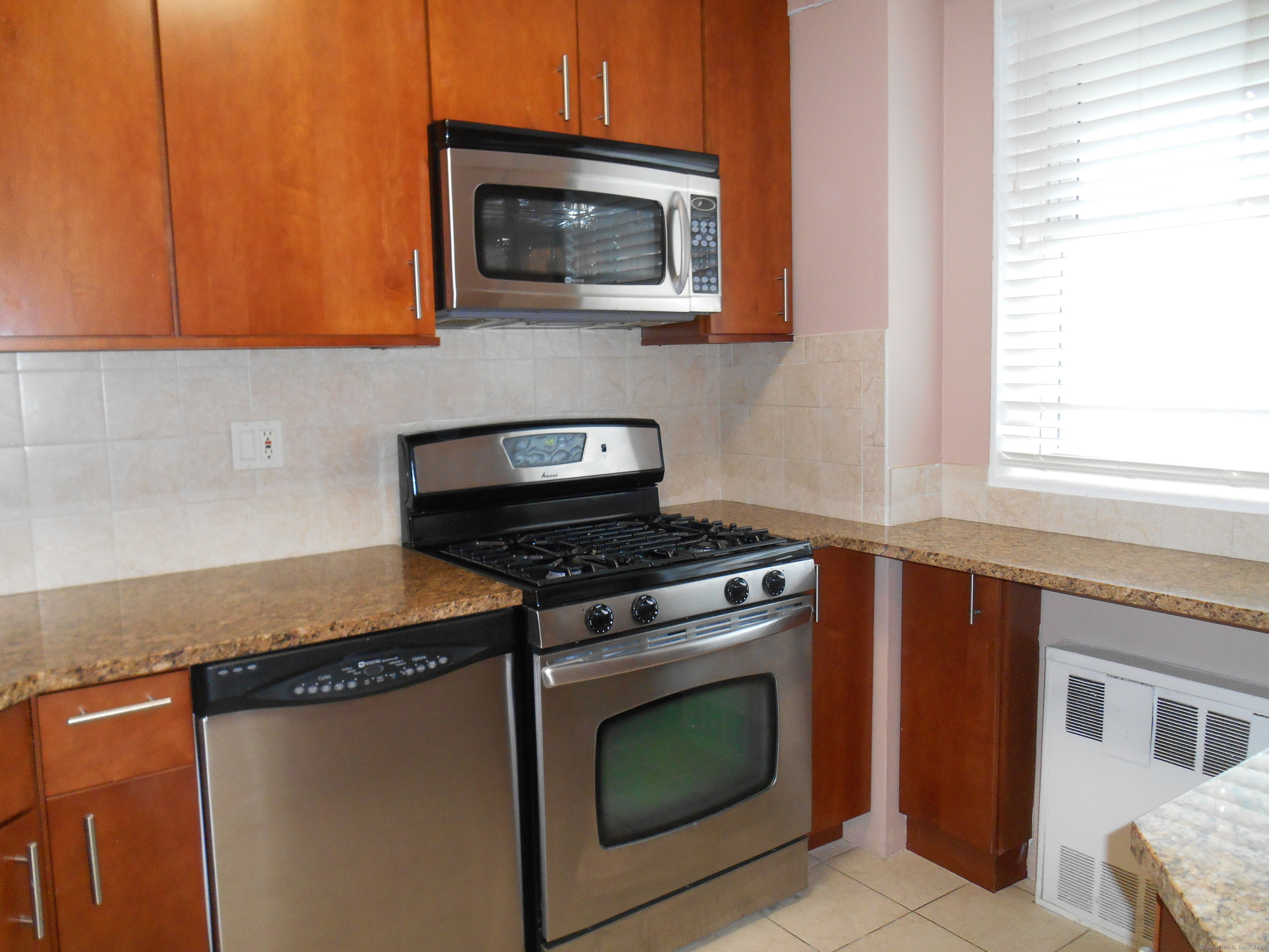 91 Strawberry Hill Avenue 939