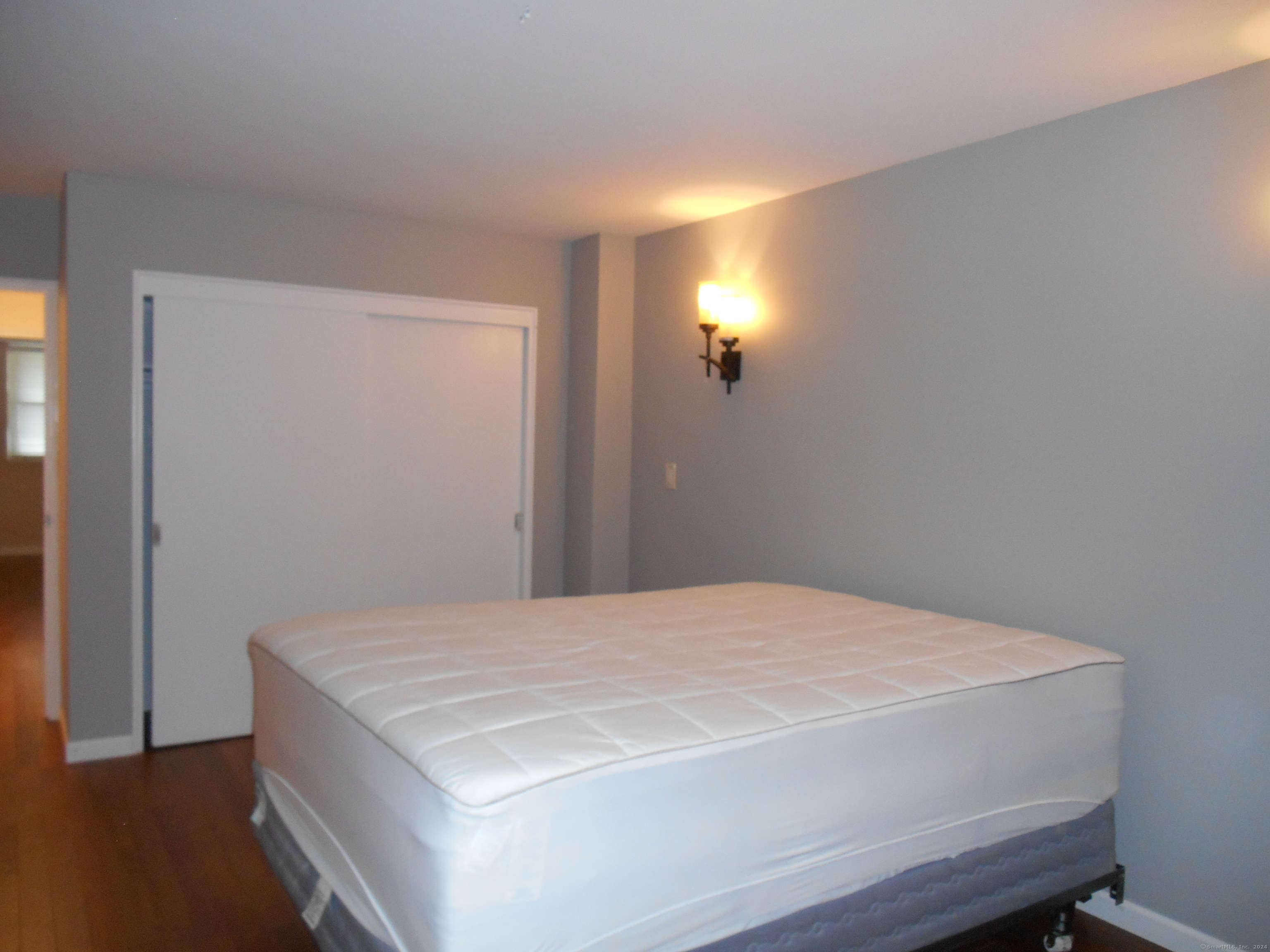 91 Strawberry Hill Avenue 939