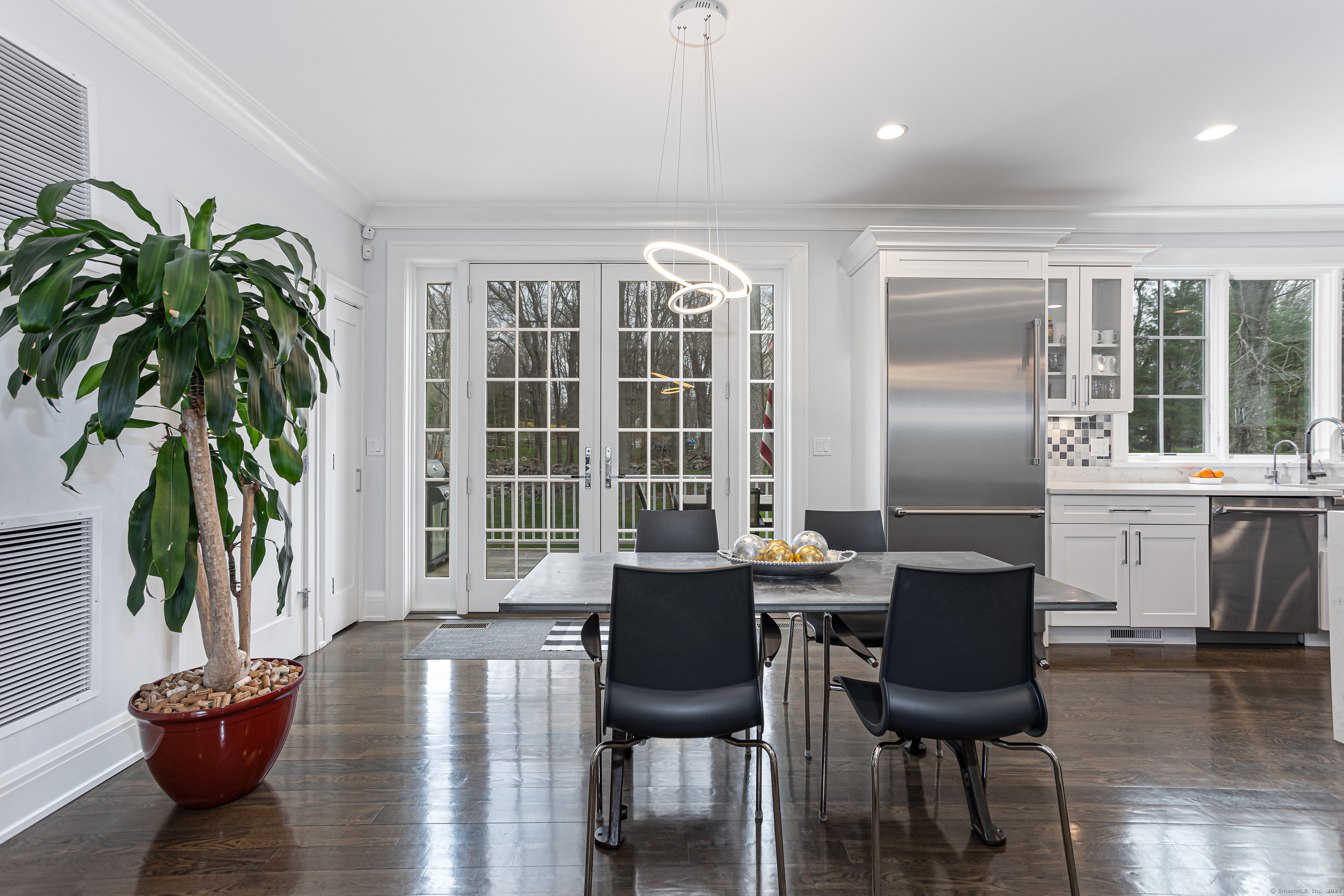 28 Quaker Ridge Road
